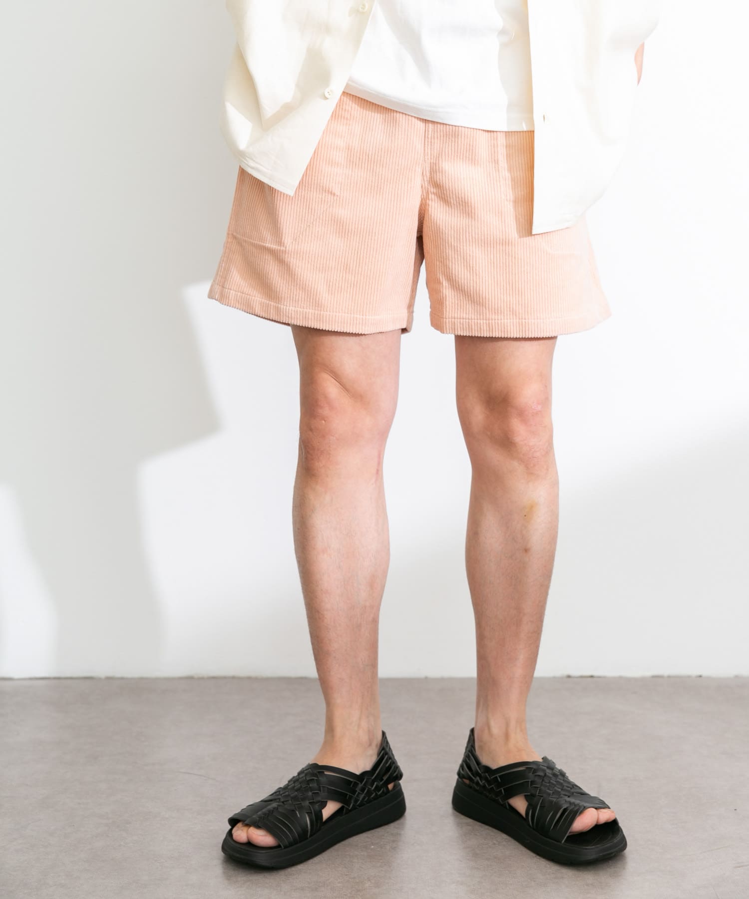 ピンク
