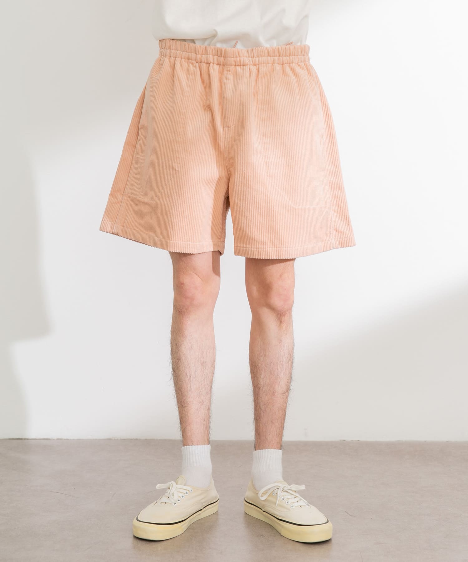 ピンク