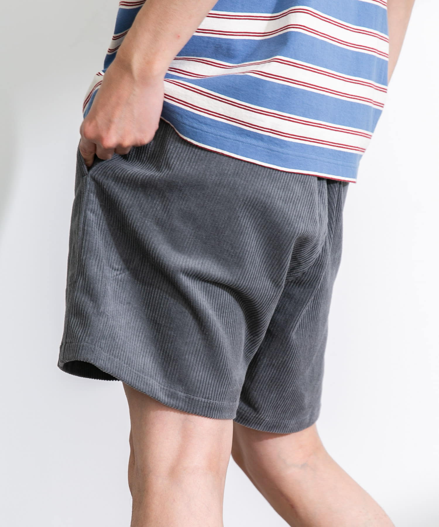 身長：180cm 体重：60kg サイズ：L