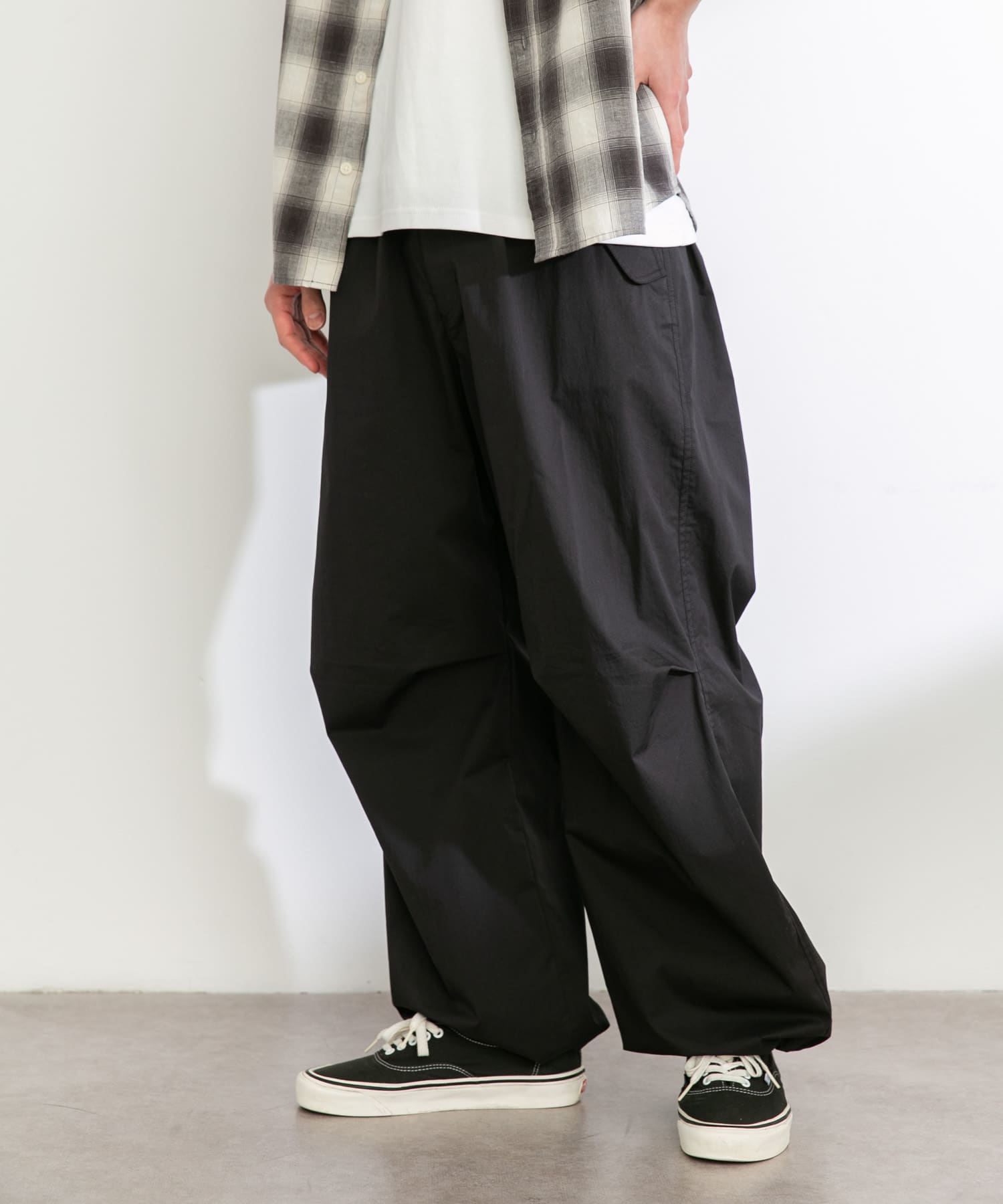 身長：180cm 体重：60kg サイズ：L