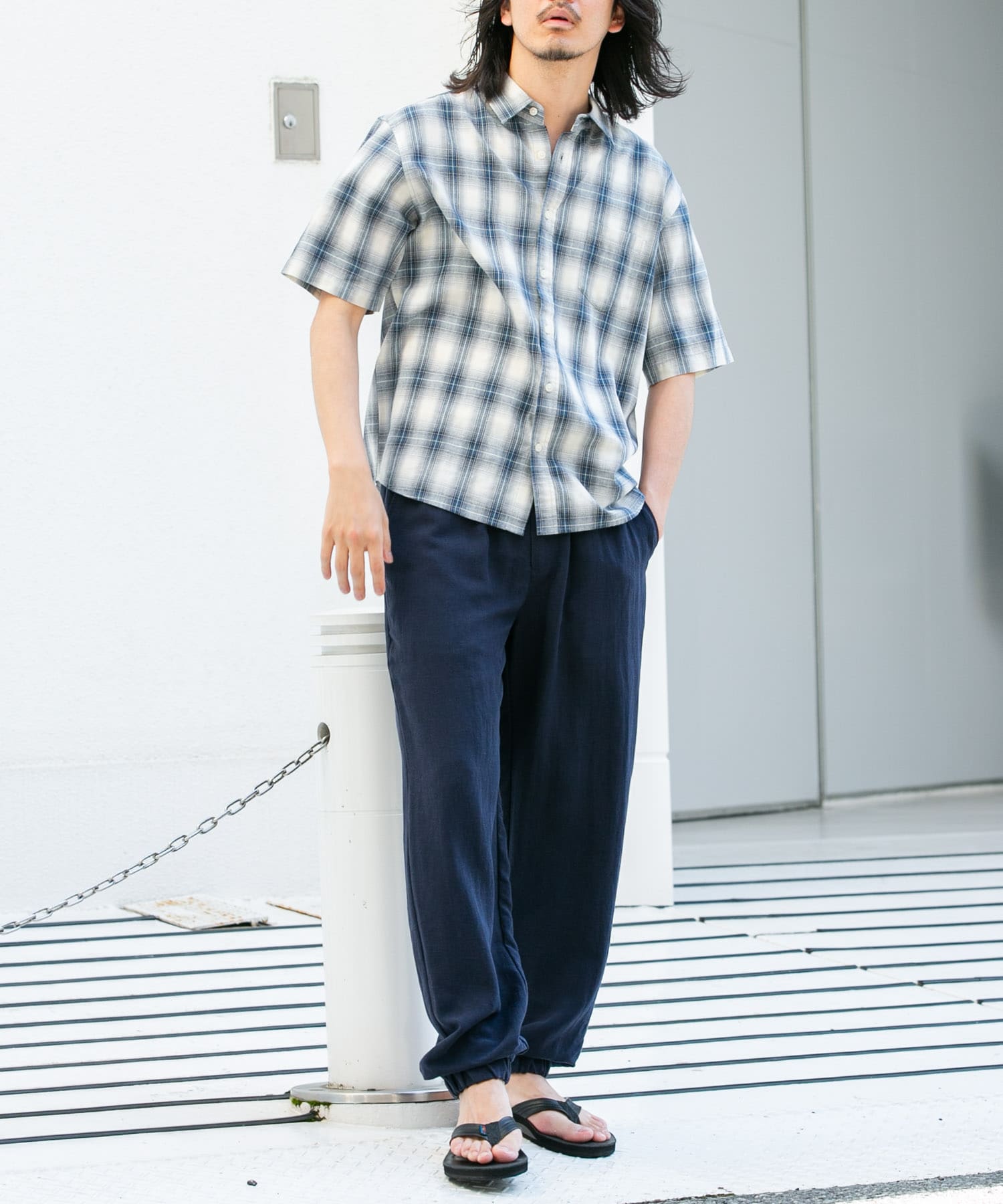 ネイビー