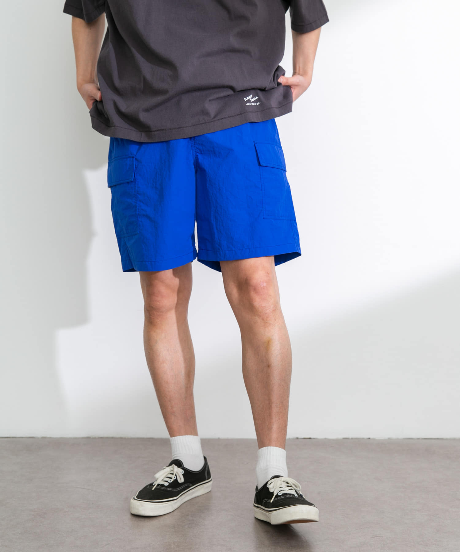 身長：180cm 体重：60kg サイズ：L
