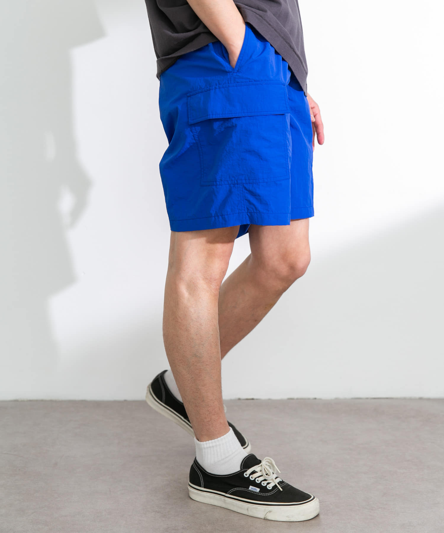 身長：180cm 体重：60kg サイズ：L