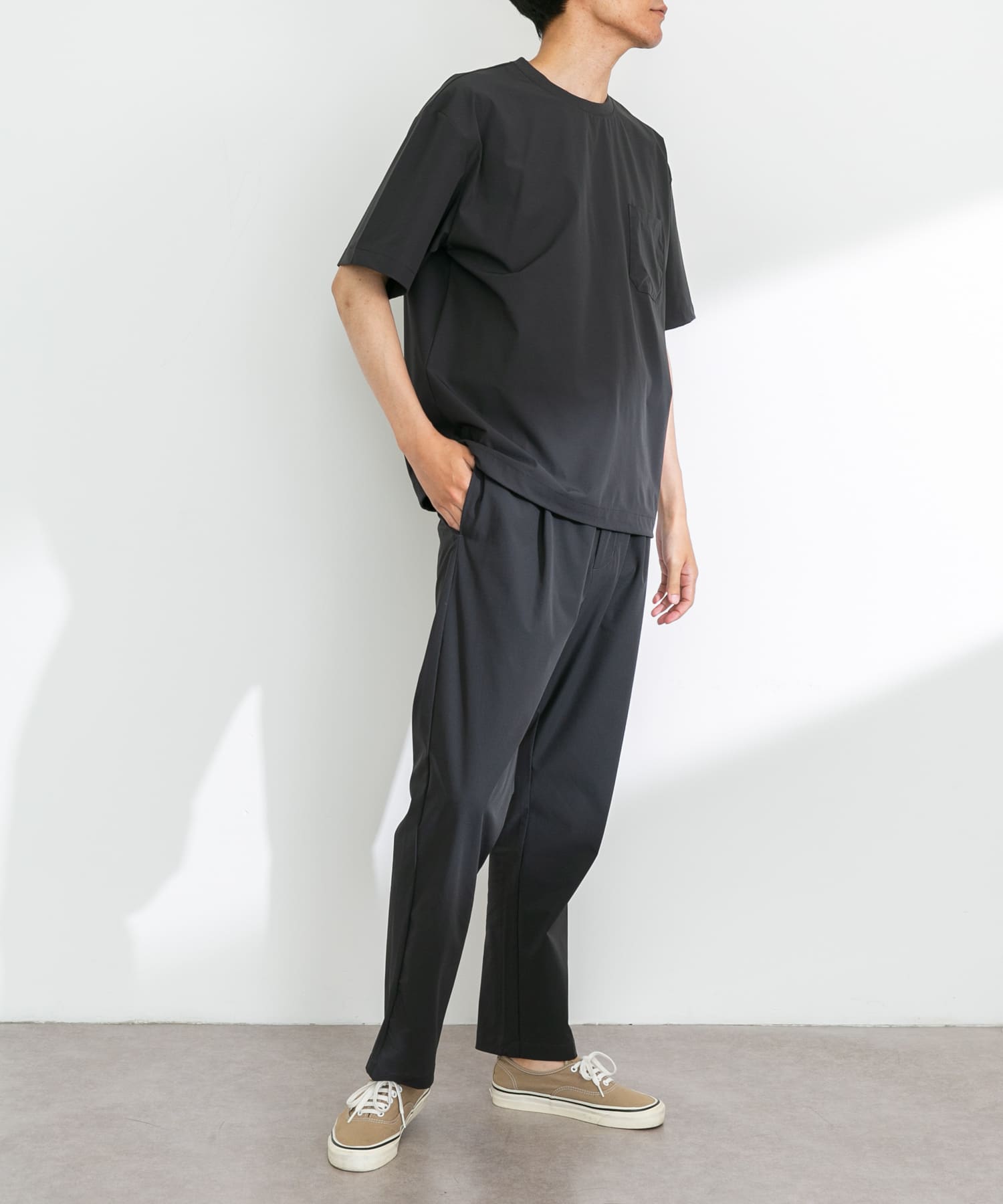 身長：185cm 体重：70kg サイズ：L