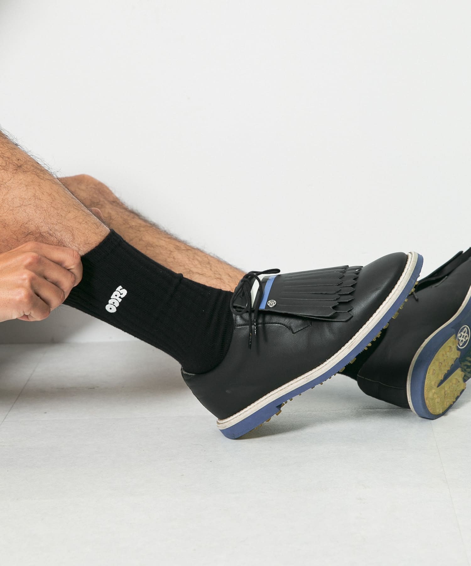 OOPS　ロゴ刺繍ソックス BLACK one