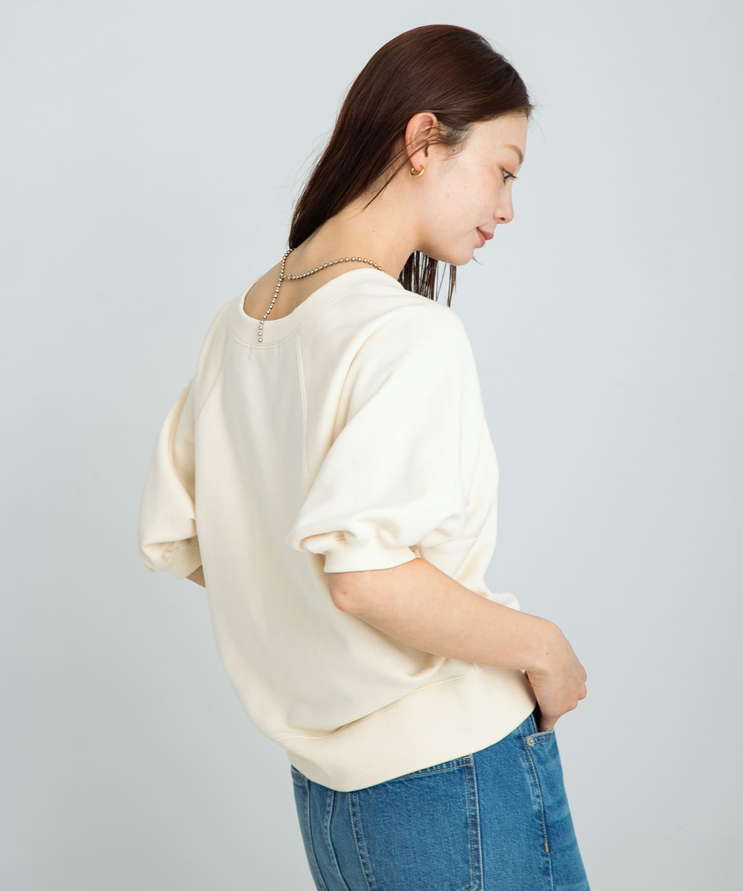 バターイエロー