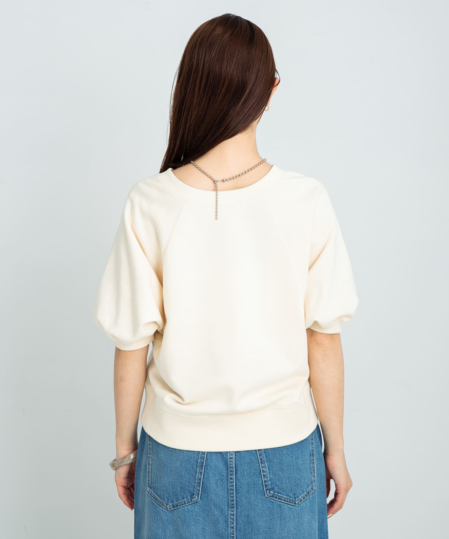 バターイエロー