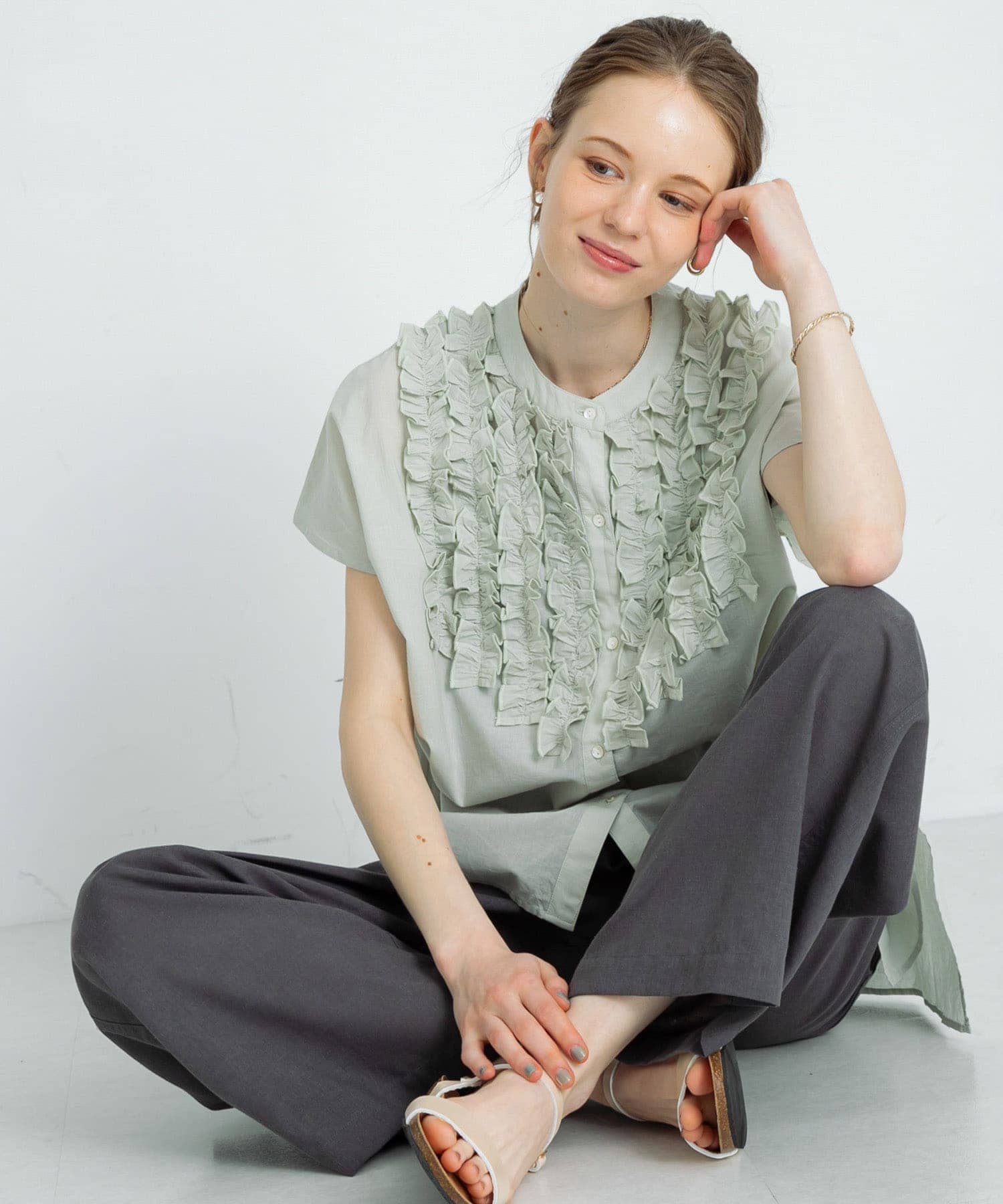 エアリーコットンフリルフレンチシャツブラウス