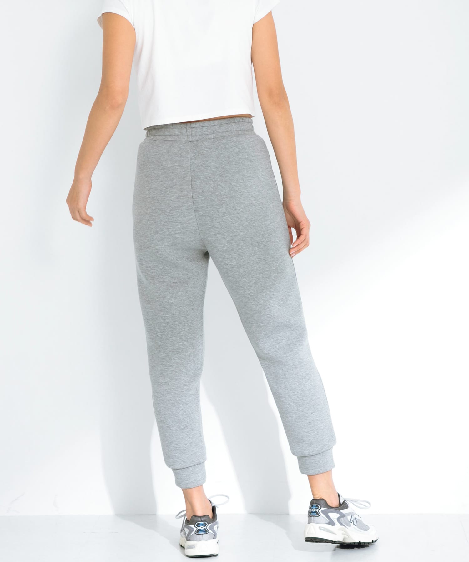 身長：173cm サイズ：M-L