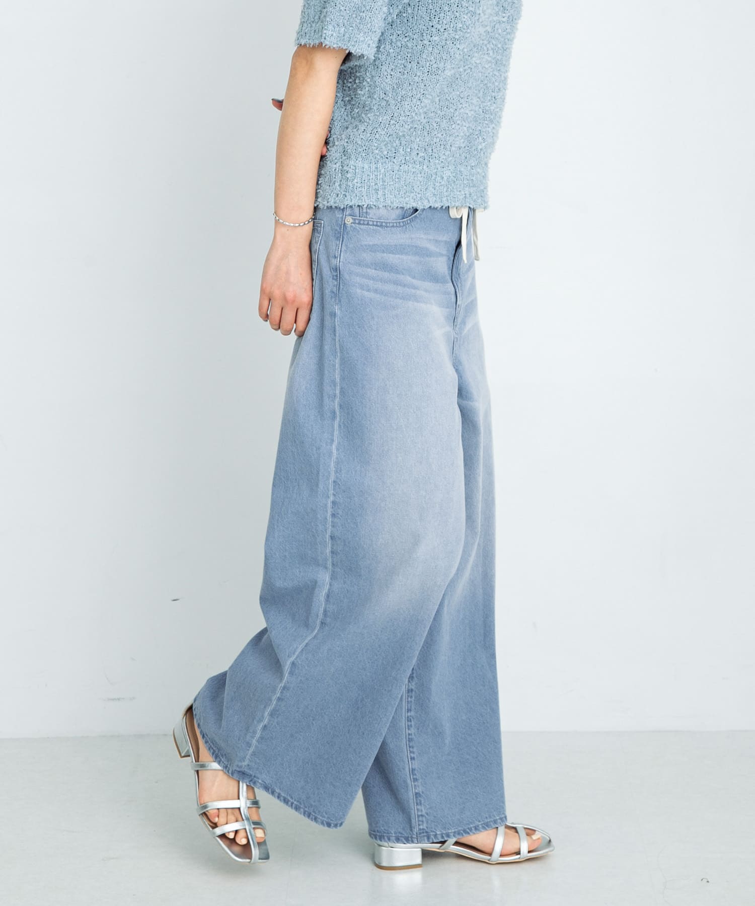 ライトインディゴ