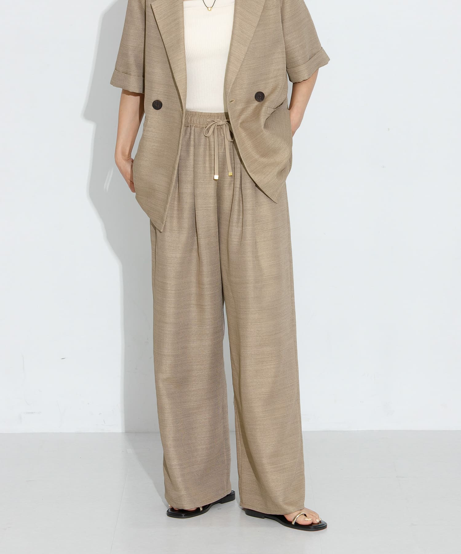 身長：166cm サイズ：38