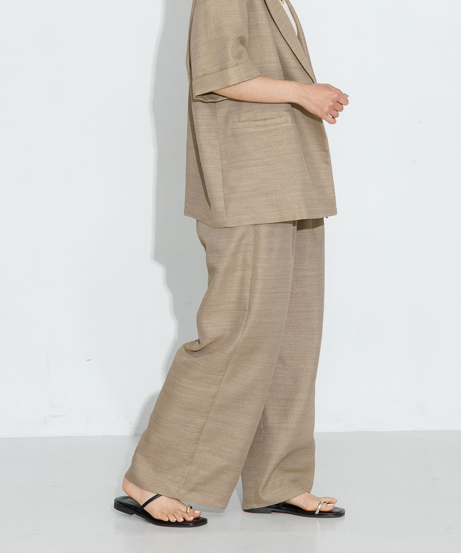 身長：166cm サイズ：38