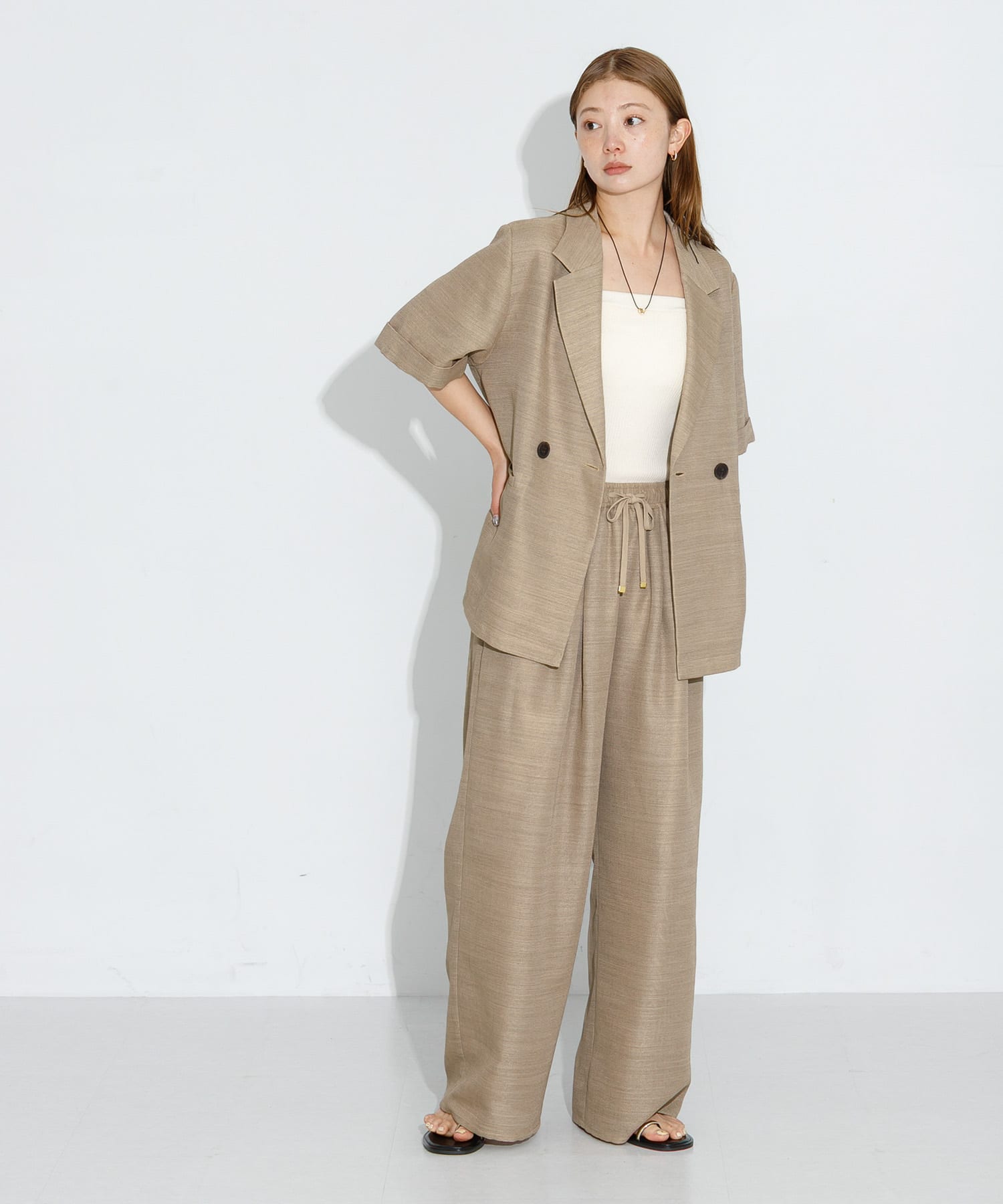 身長：166cm サイズ：38