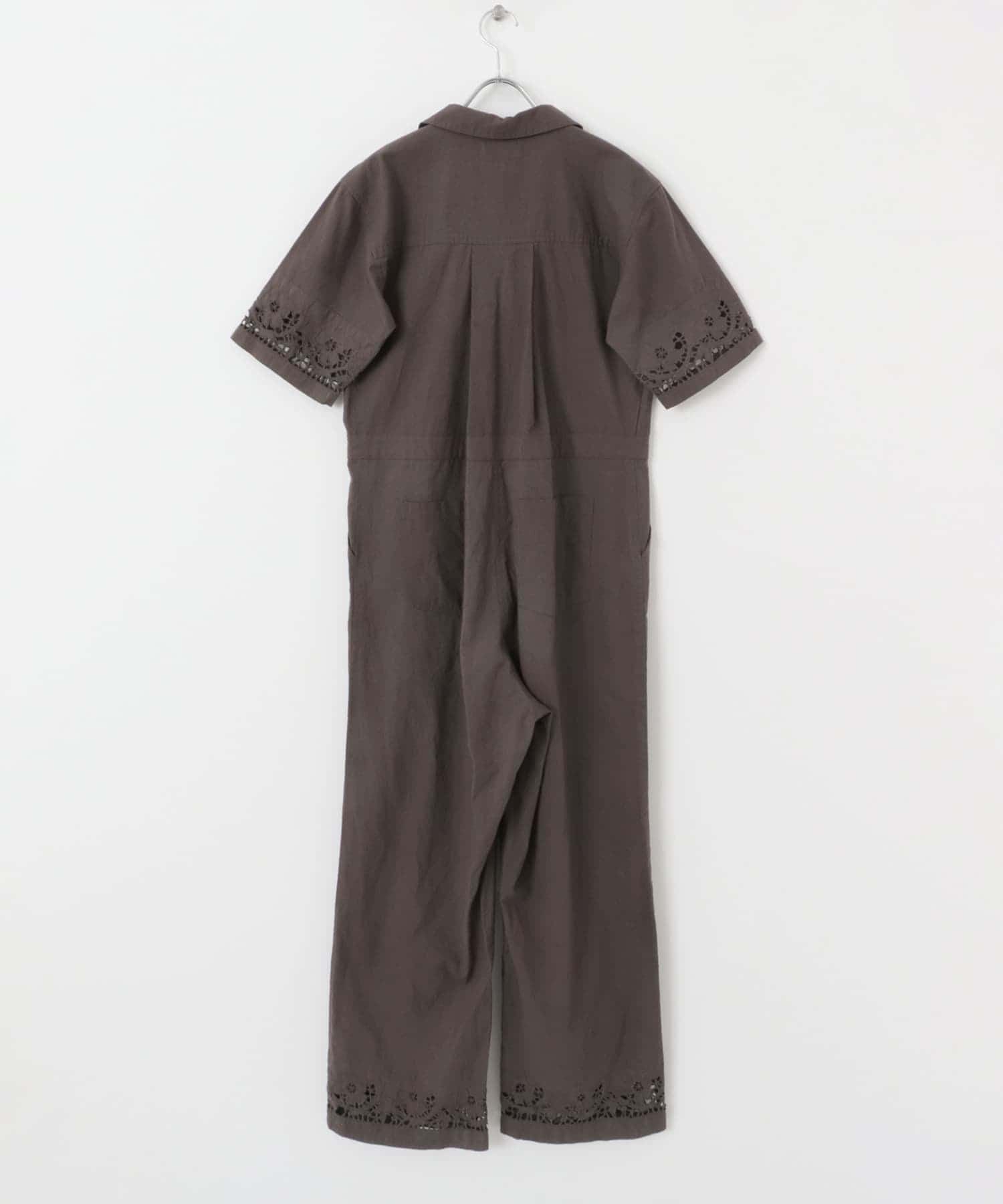 チャコールブラウン