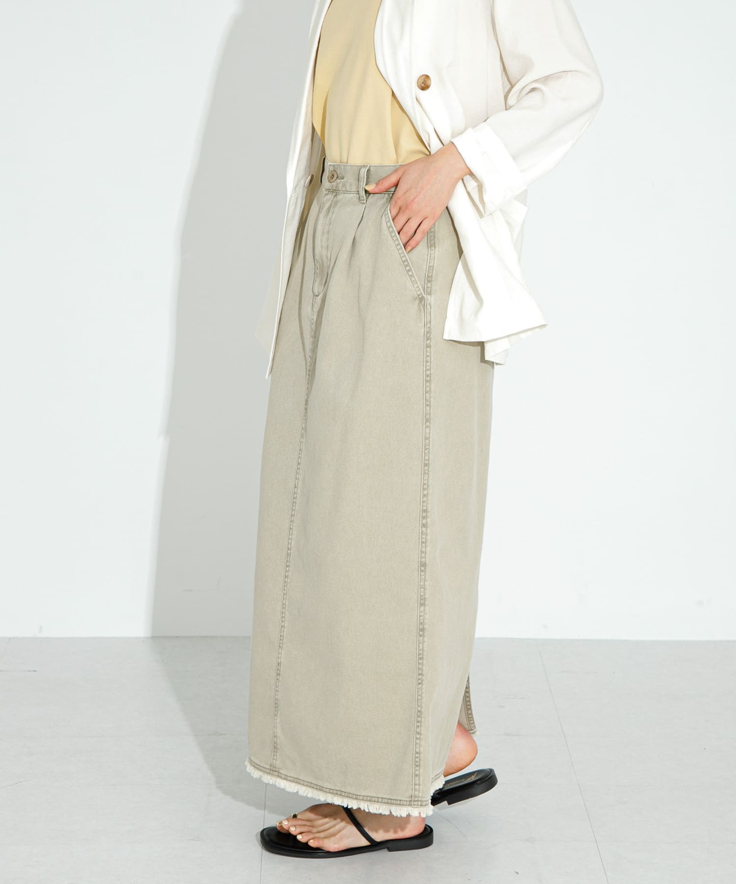 身長：166cm サイズ：38