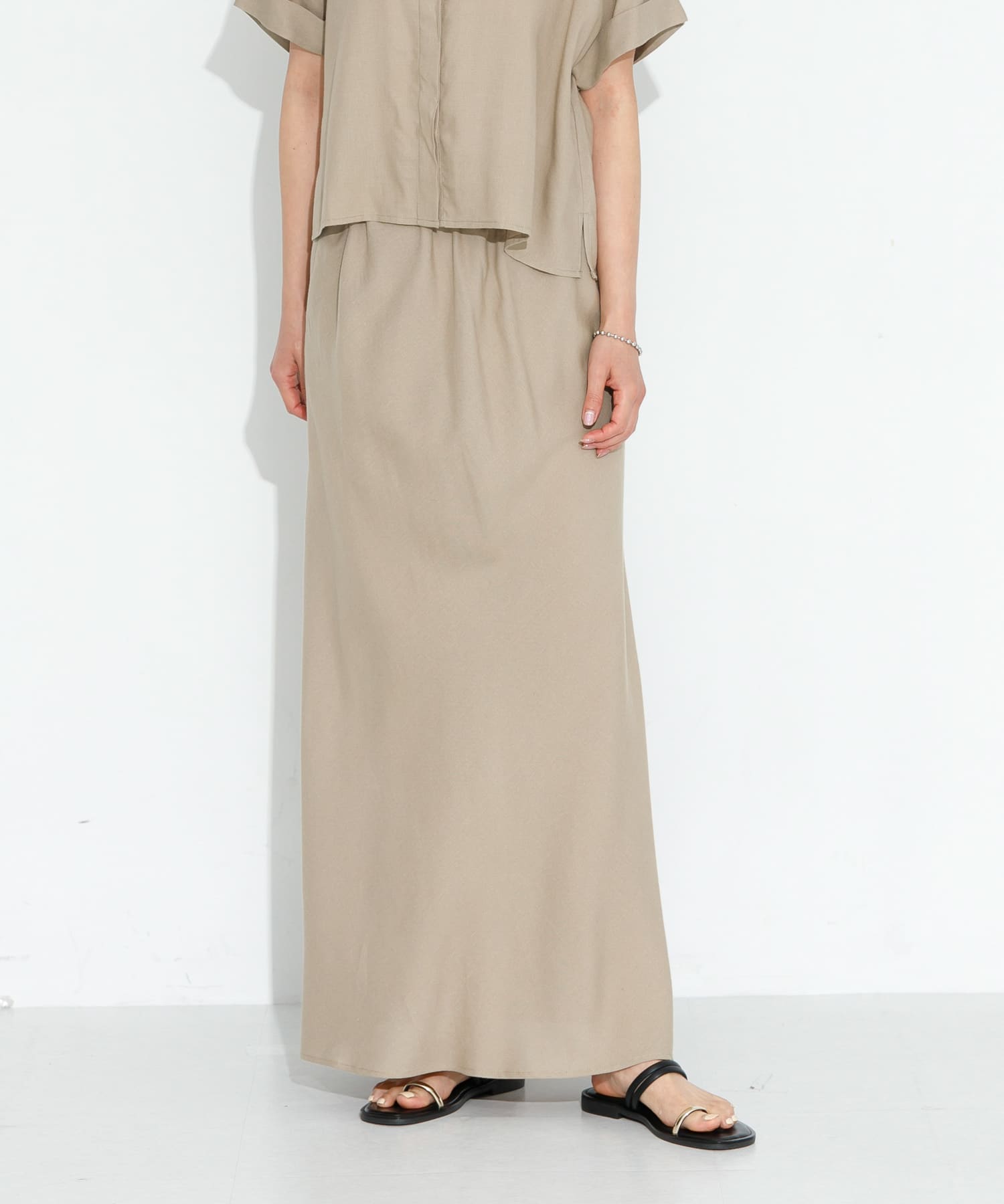 身長：166cm サイズ：38