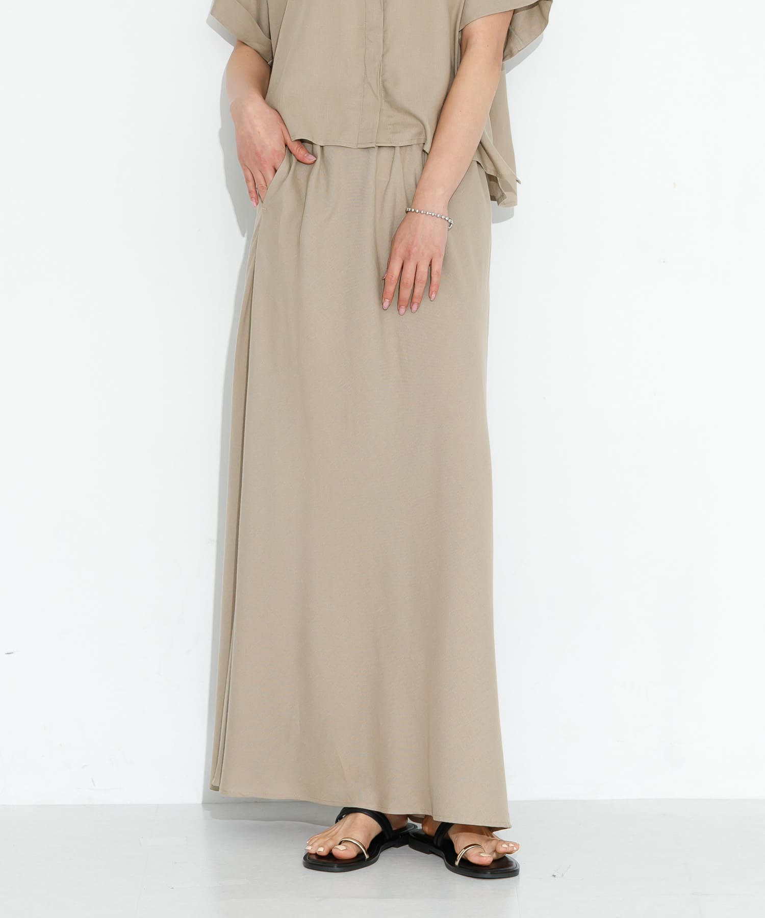 身長：166cm サイズ：38