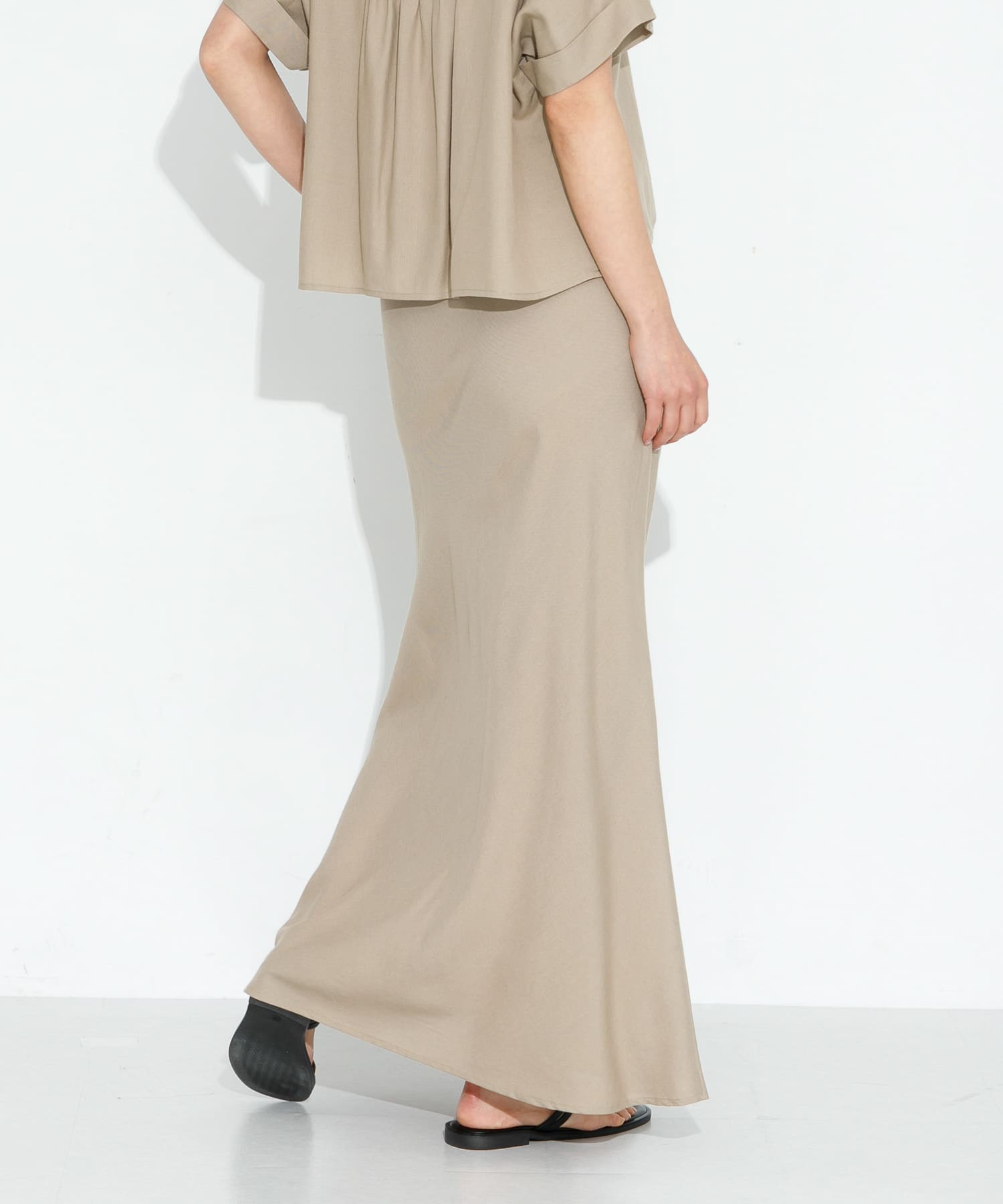 身長：166cm サイズ：38