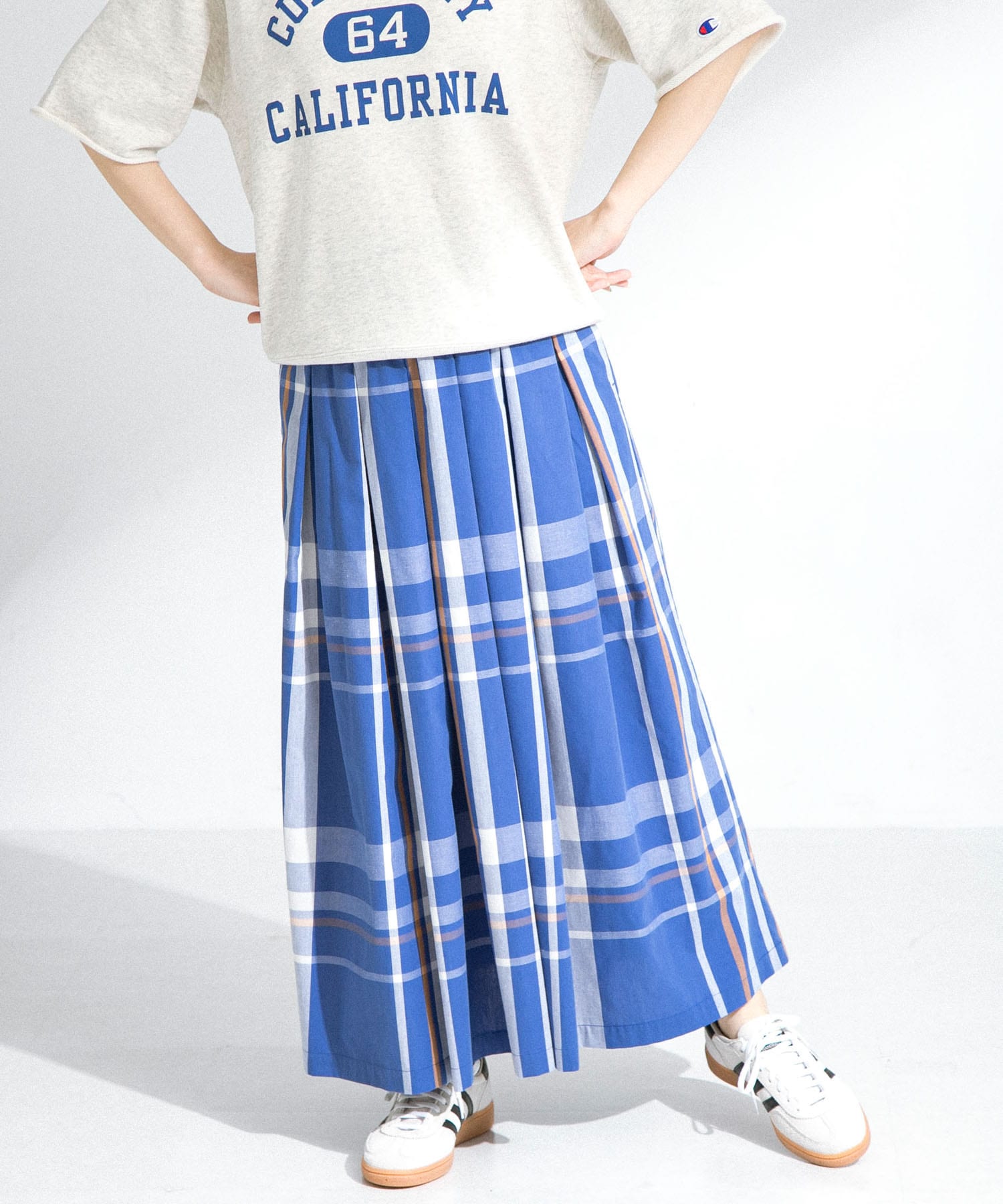 身長：164cm サイズ：38