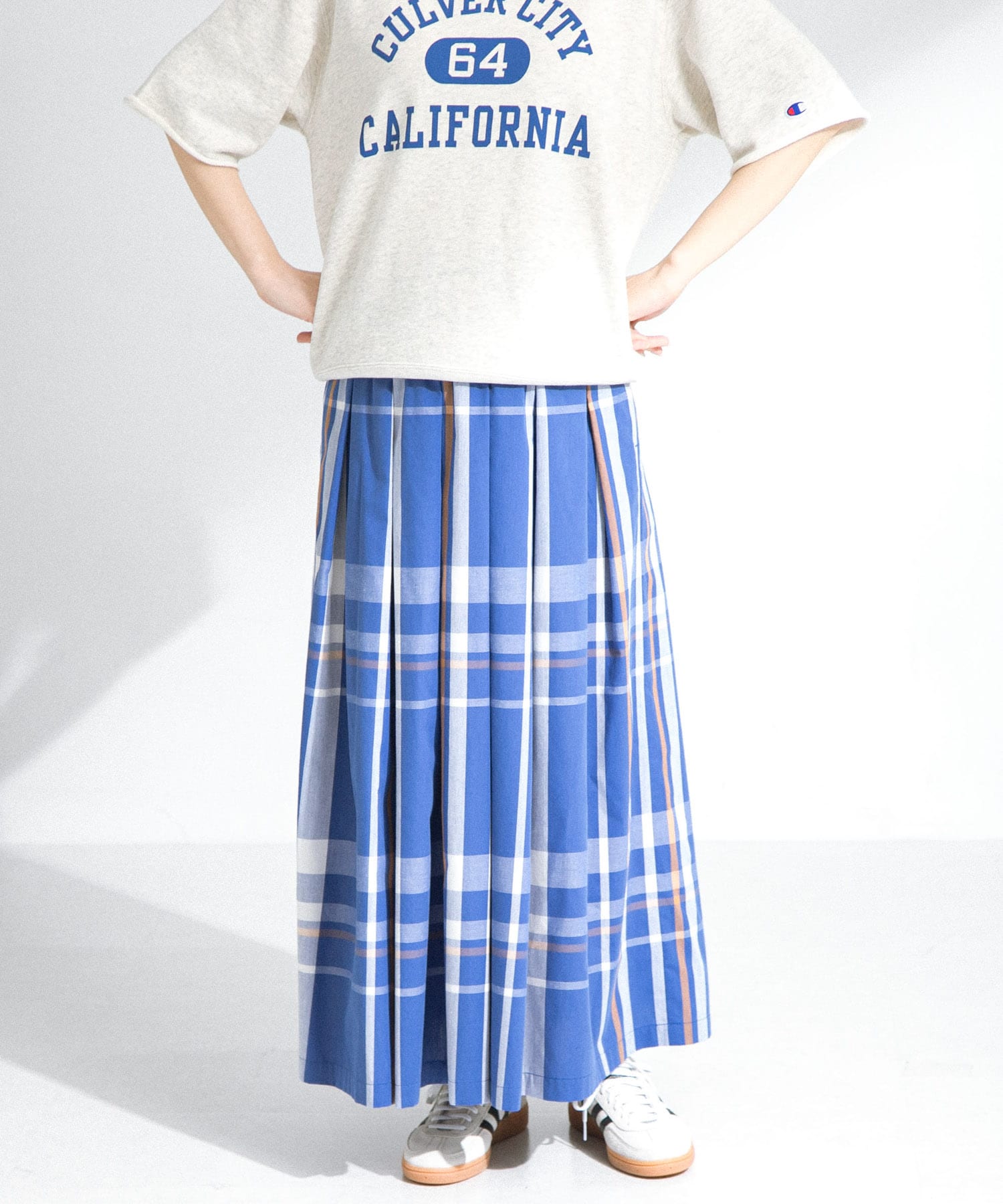 身長：164cm サイズ：38