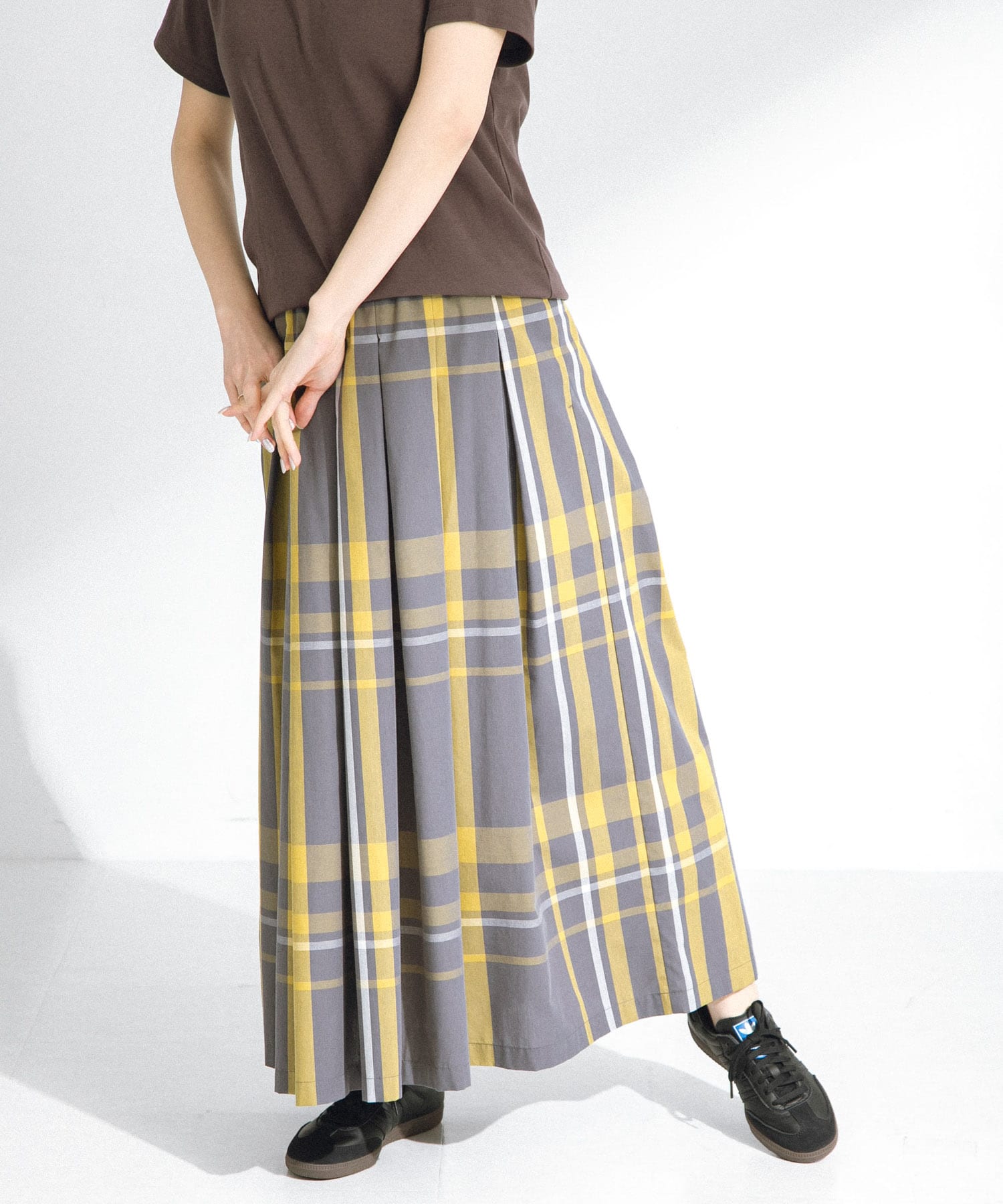 身長：164cm サイズ：38