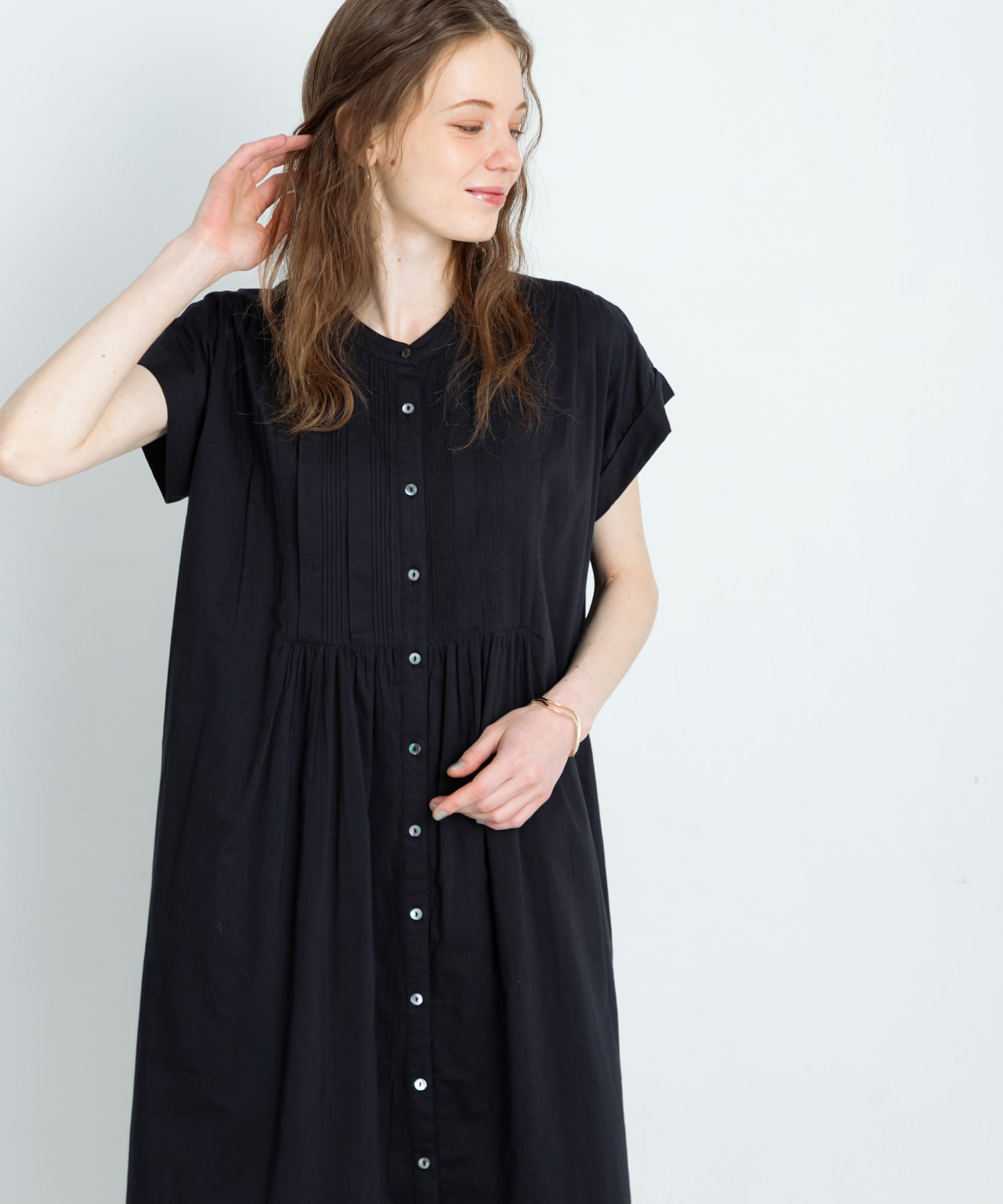 エアリーコットンピンタックワンピース