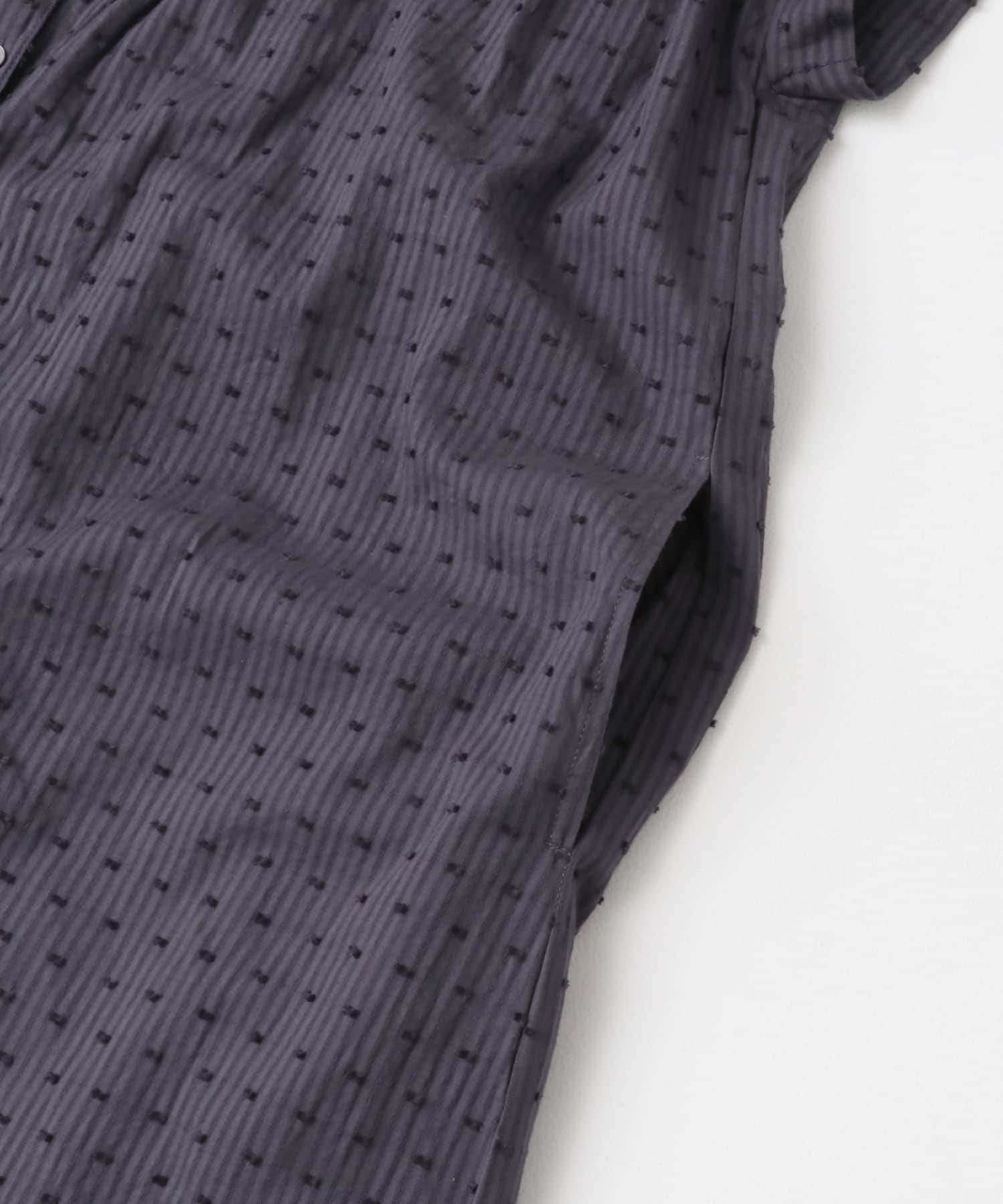 チャコールグレー