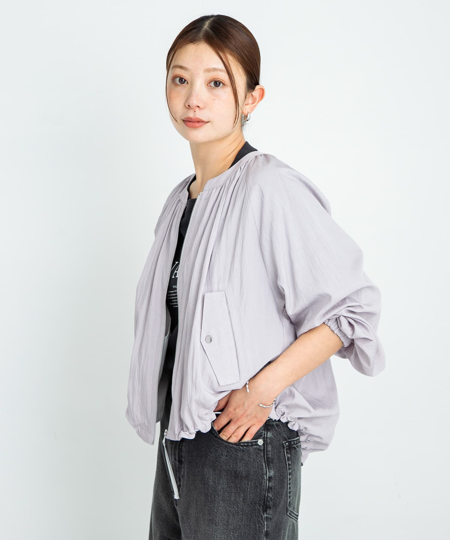 L.グレー