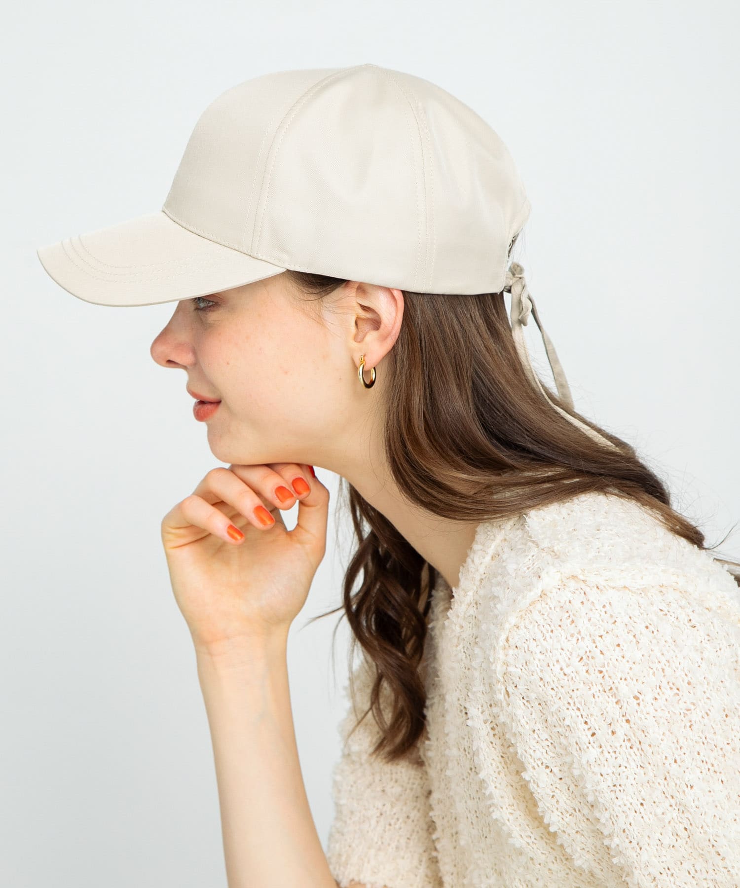 ライトベージュ