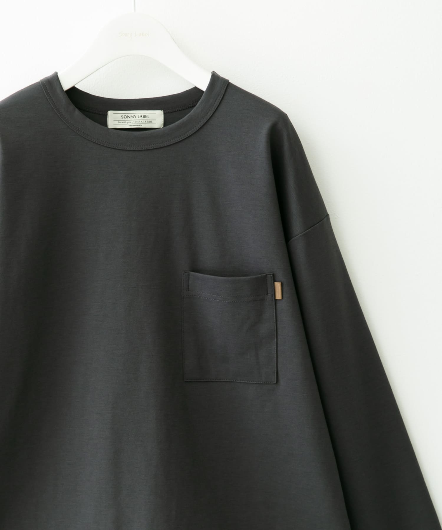 ポンチポケット付ロングスリーブTシャツ チャコール M