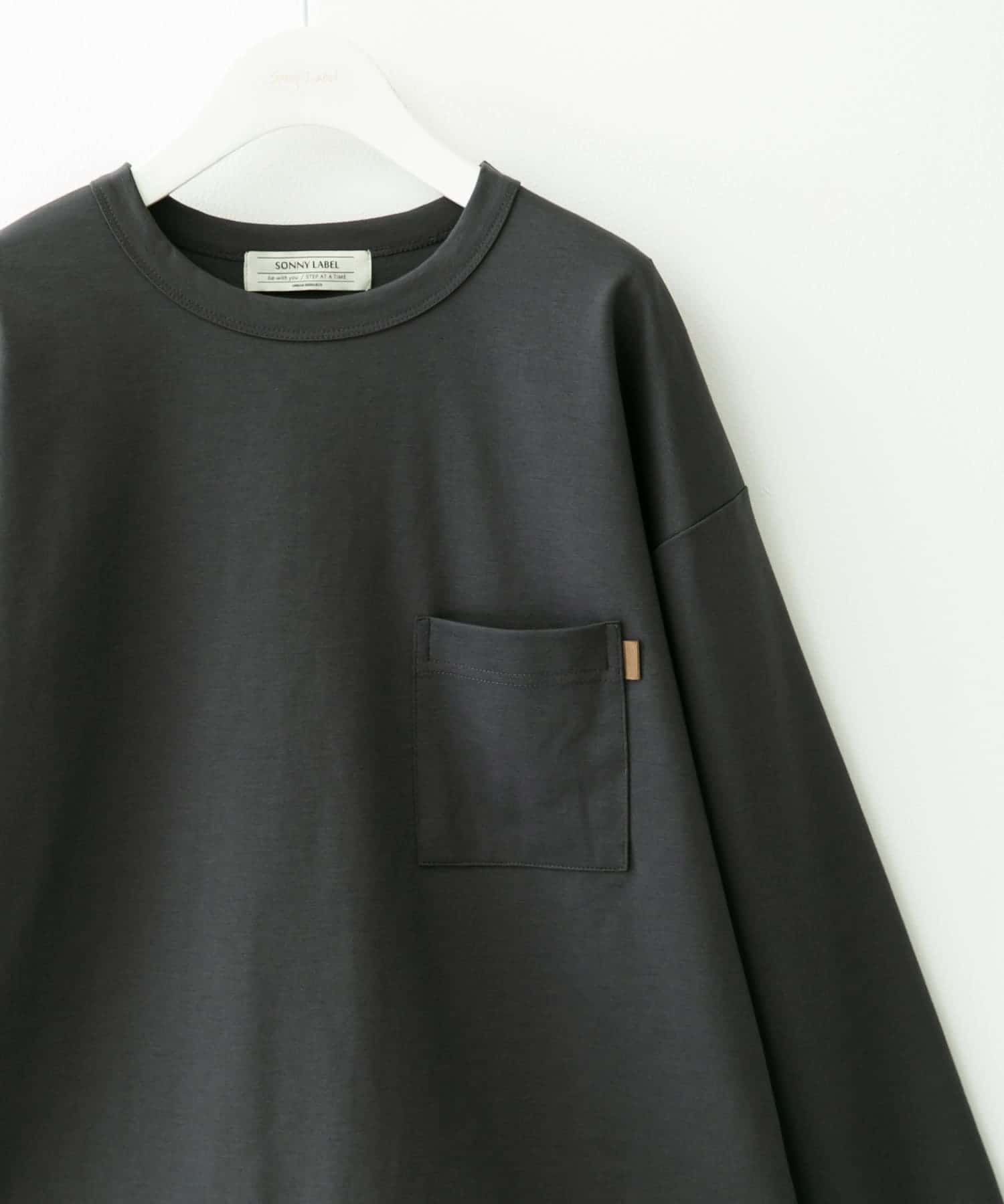 ポンチポケット付ロングスリーブTシャツ