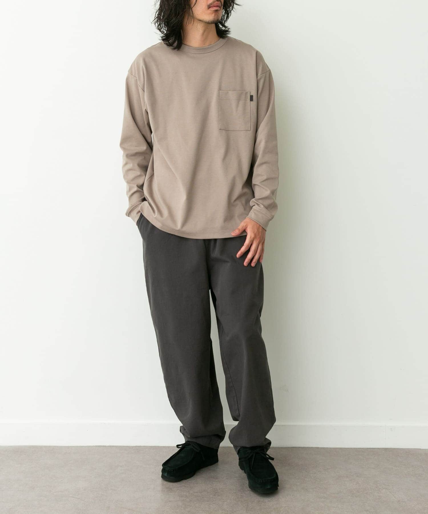 ポンチポケット付ロングスリーブTシャツ グレージュ L