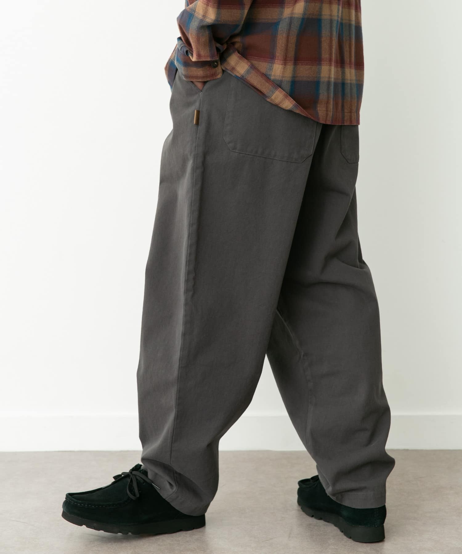 身長：180cm 体重：60kg サイズ：L