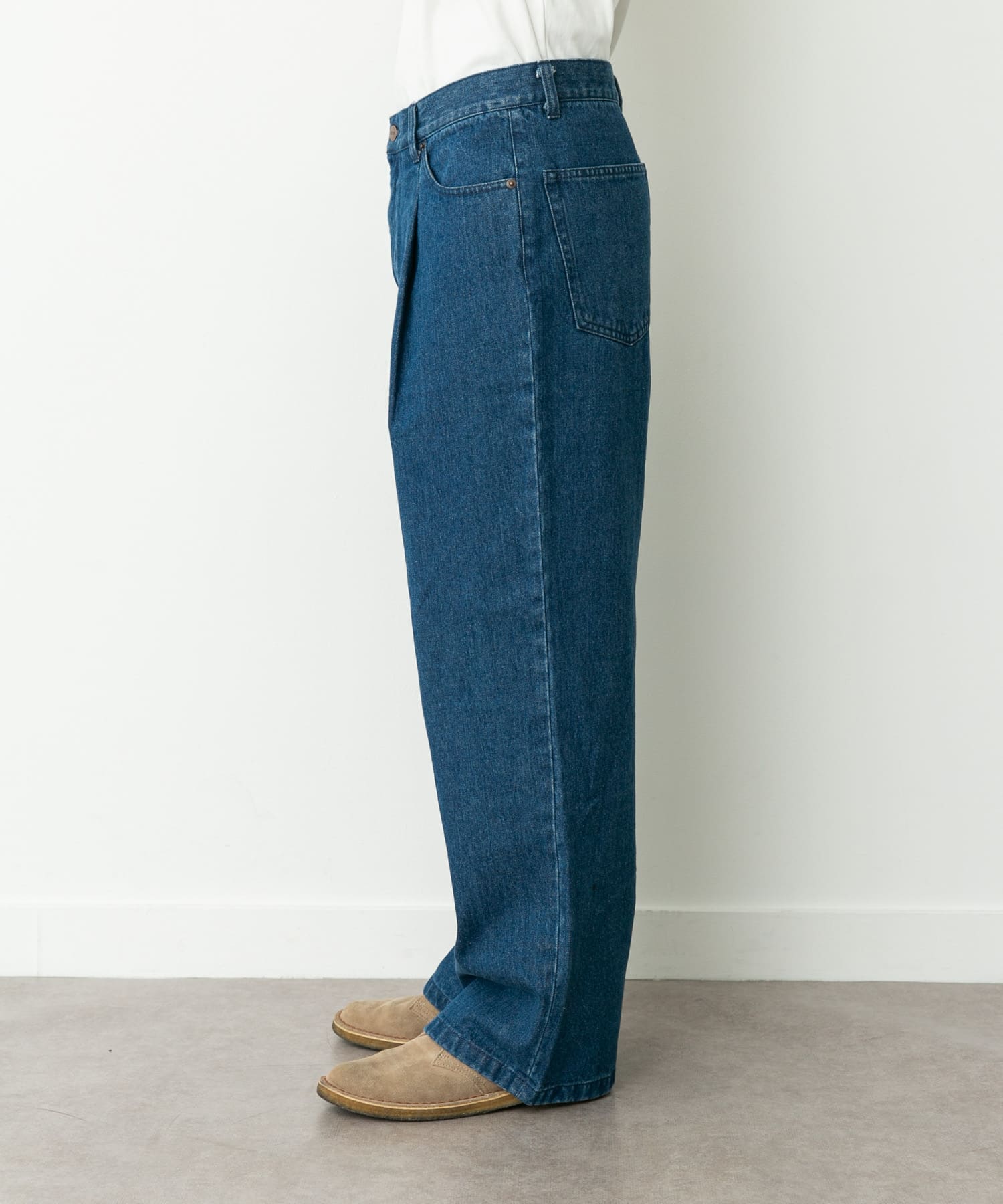 身長：180cm 体重：60kg サイズ：L