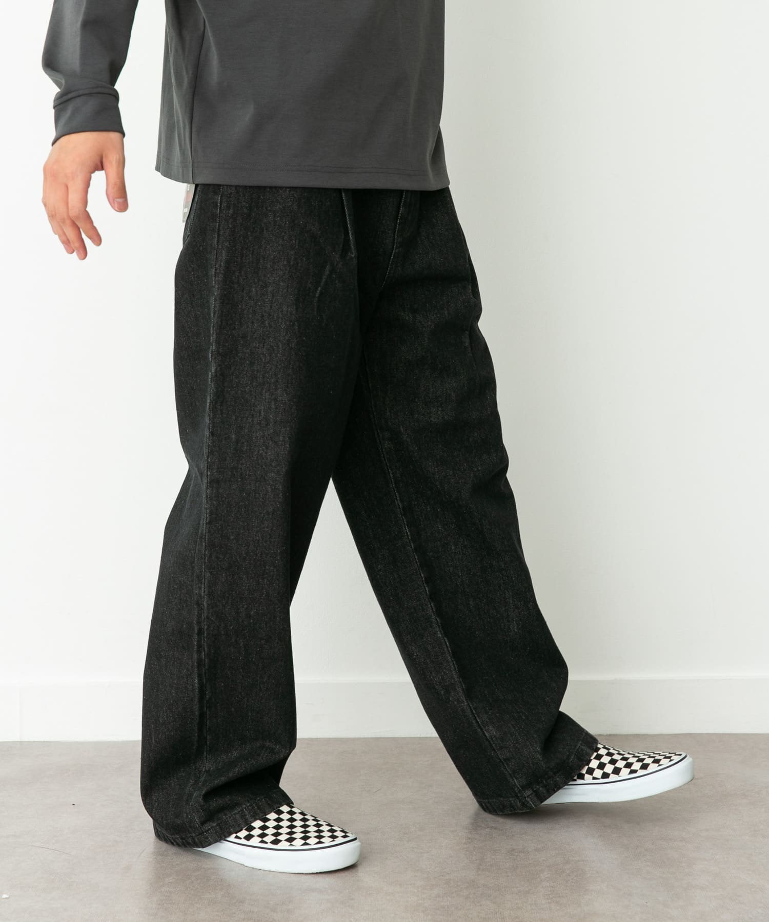 身長：180cm 体重：60kg サイズ：L