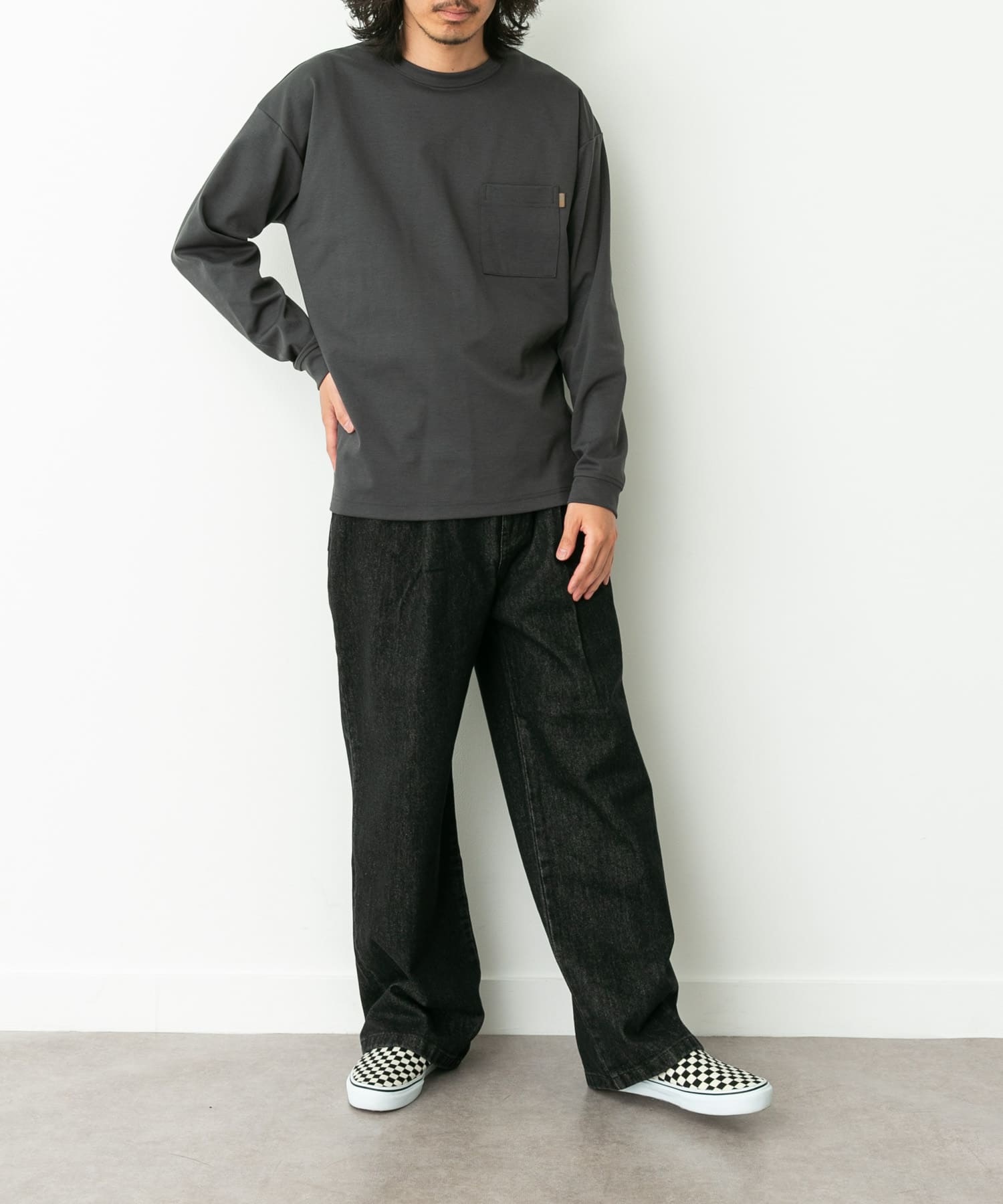 身長：180cm 体重：60kg サイズ：L