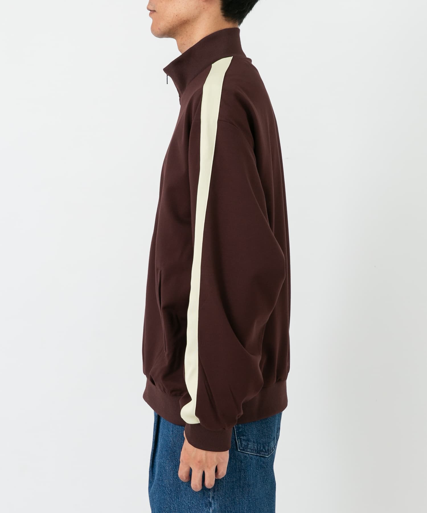 身長：185cm 体重：70kg サイズ：L