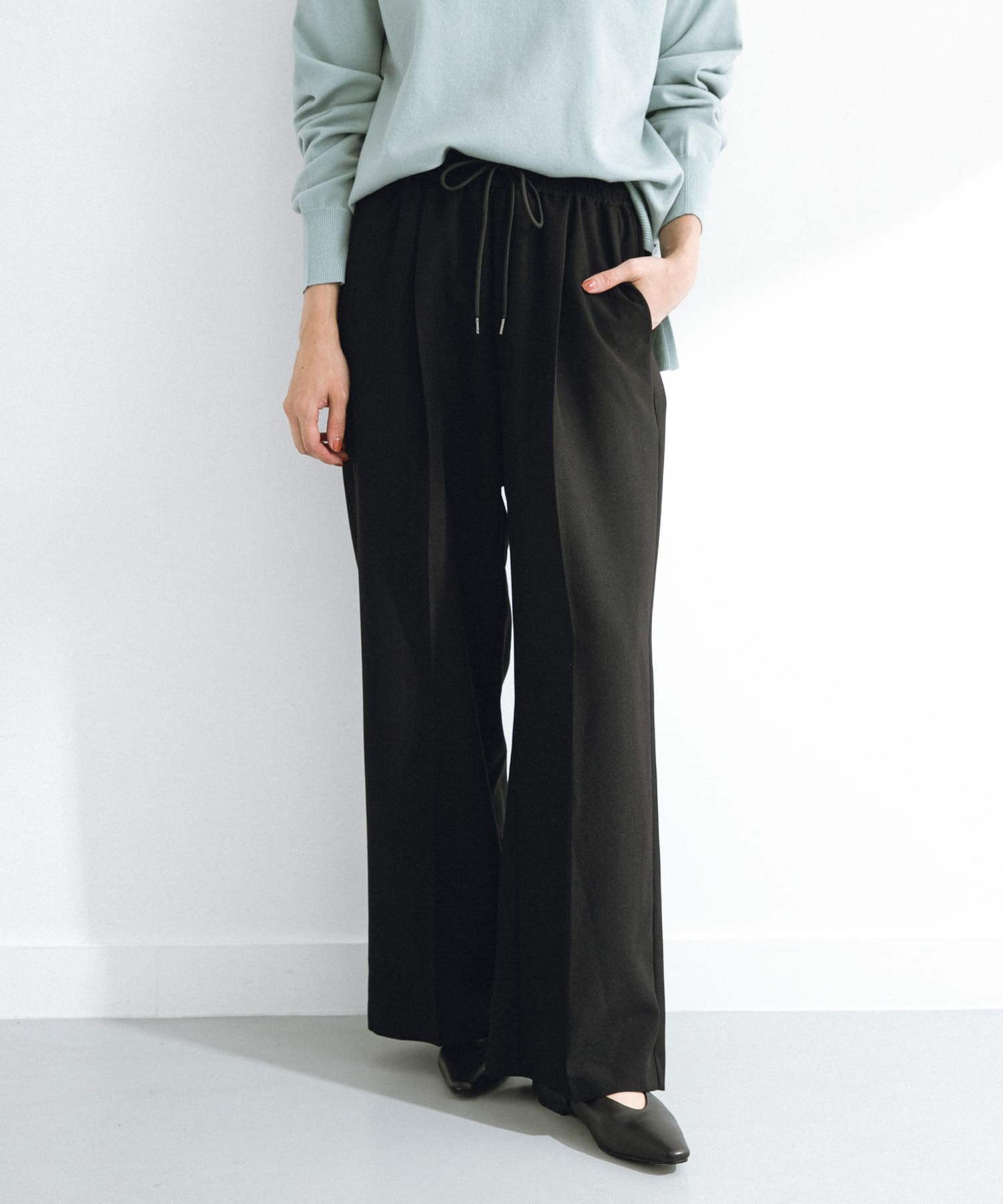 タックワイドイージーパンツ