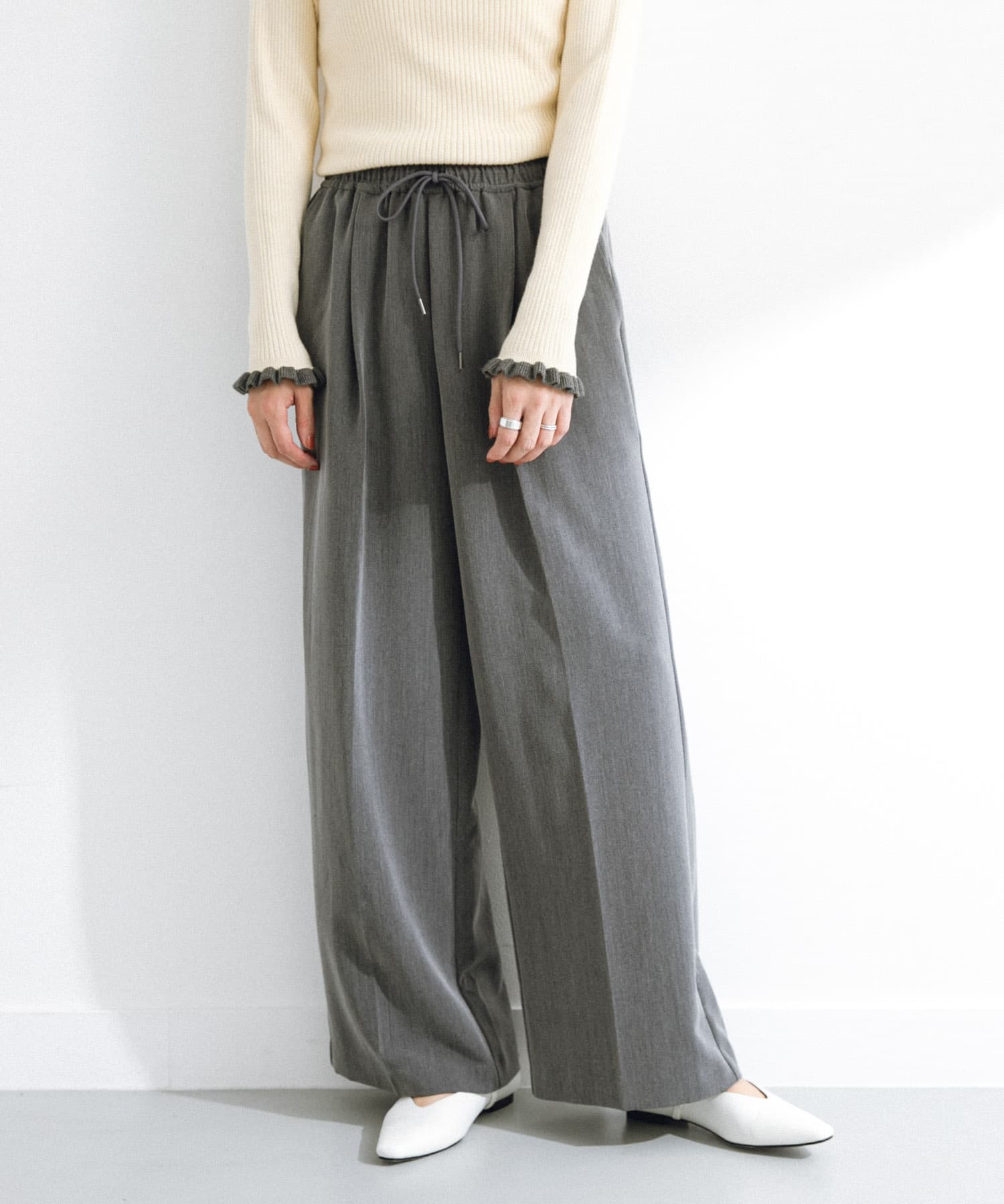 タックワイドイージーパンツ
