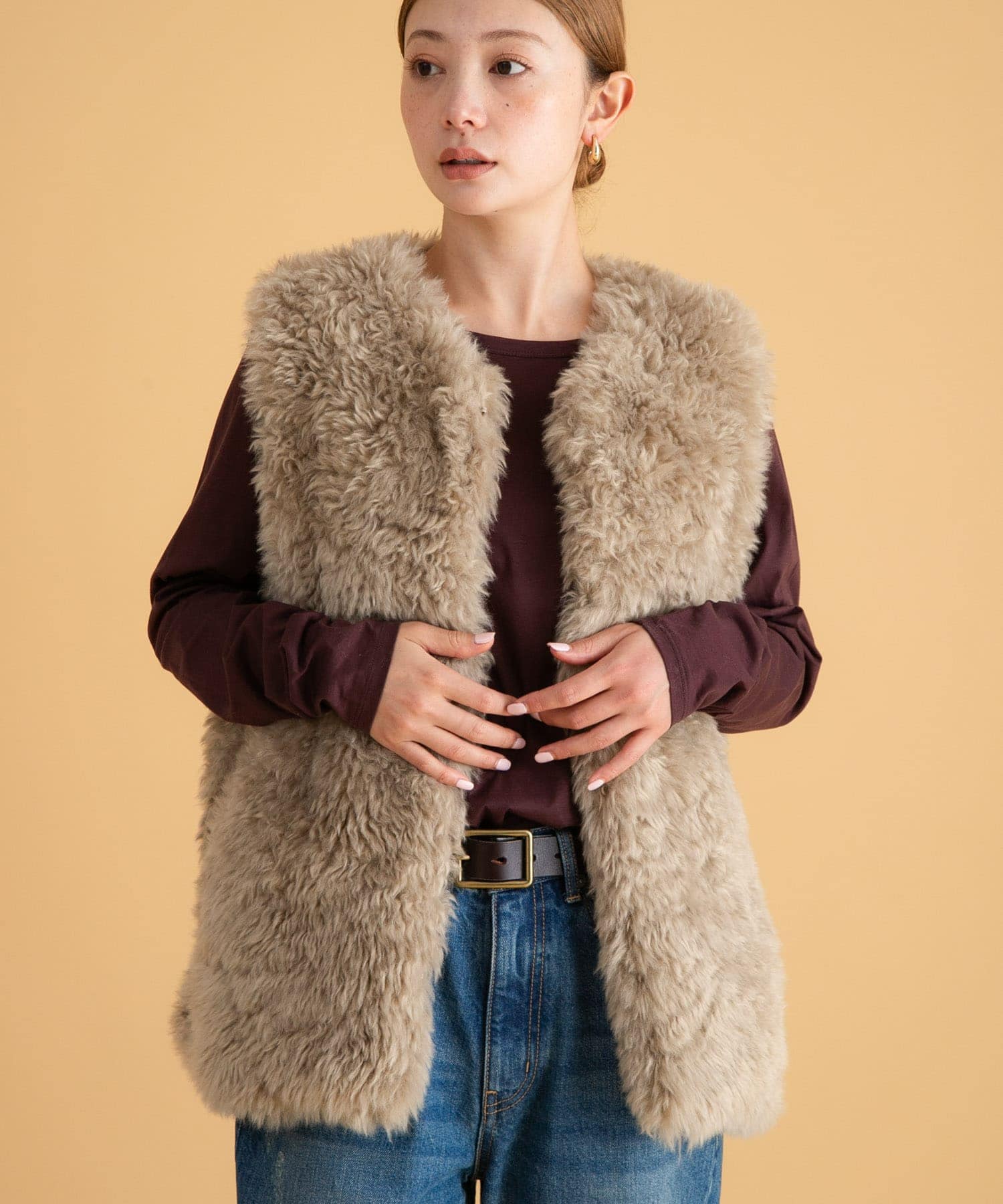 カーリーフェイクファーベスト