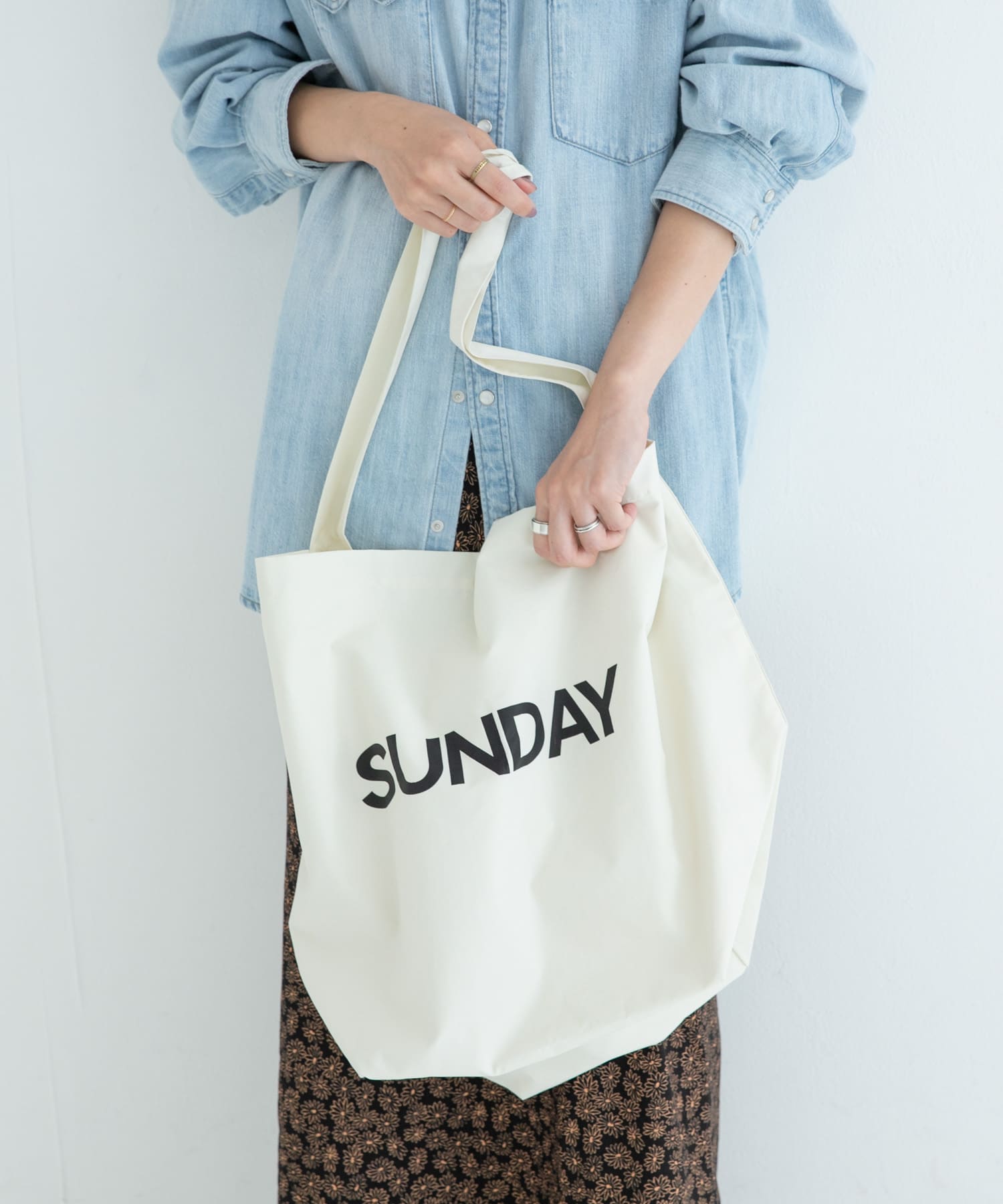 ロゴビッグショルダーバッグ