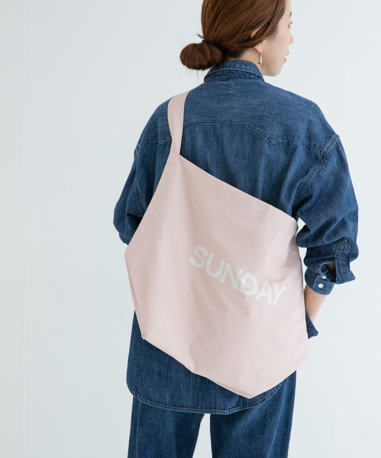 ロゴビッグショルダーバッグ ピンク one