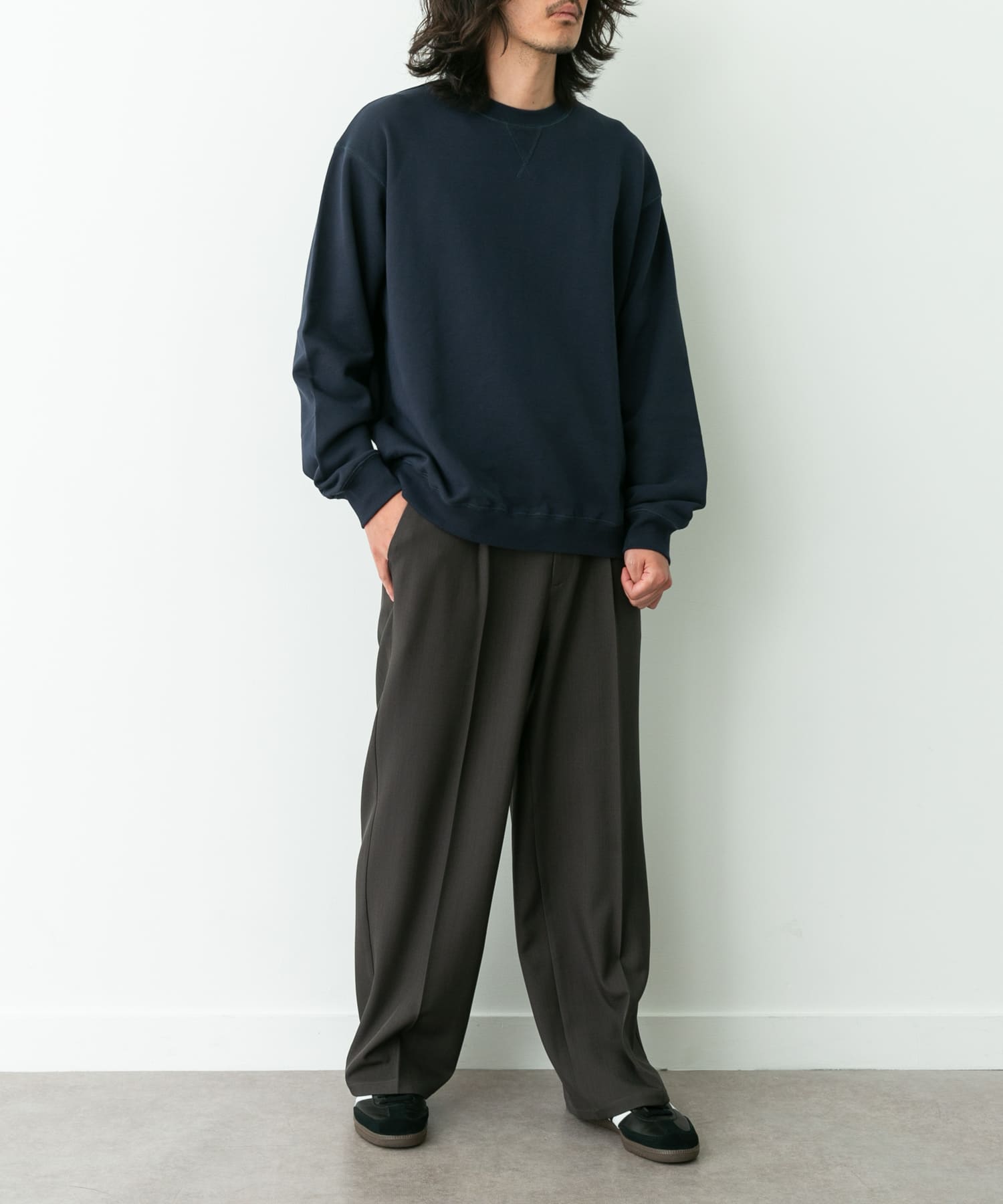 ネイビー