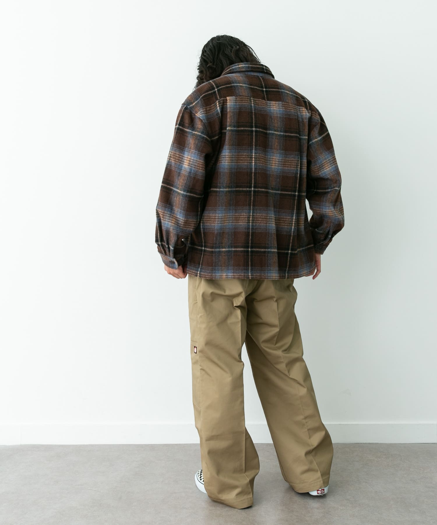 身長：180cm 体重：60kg サイズ：L