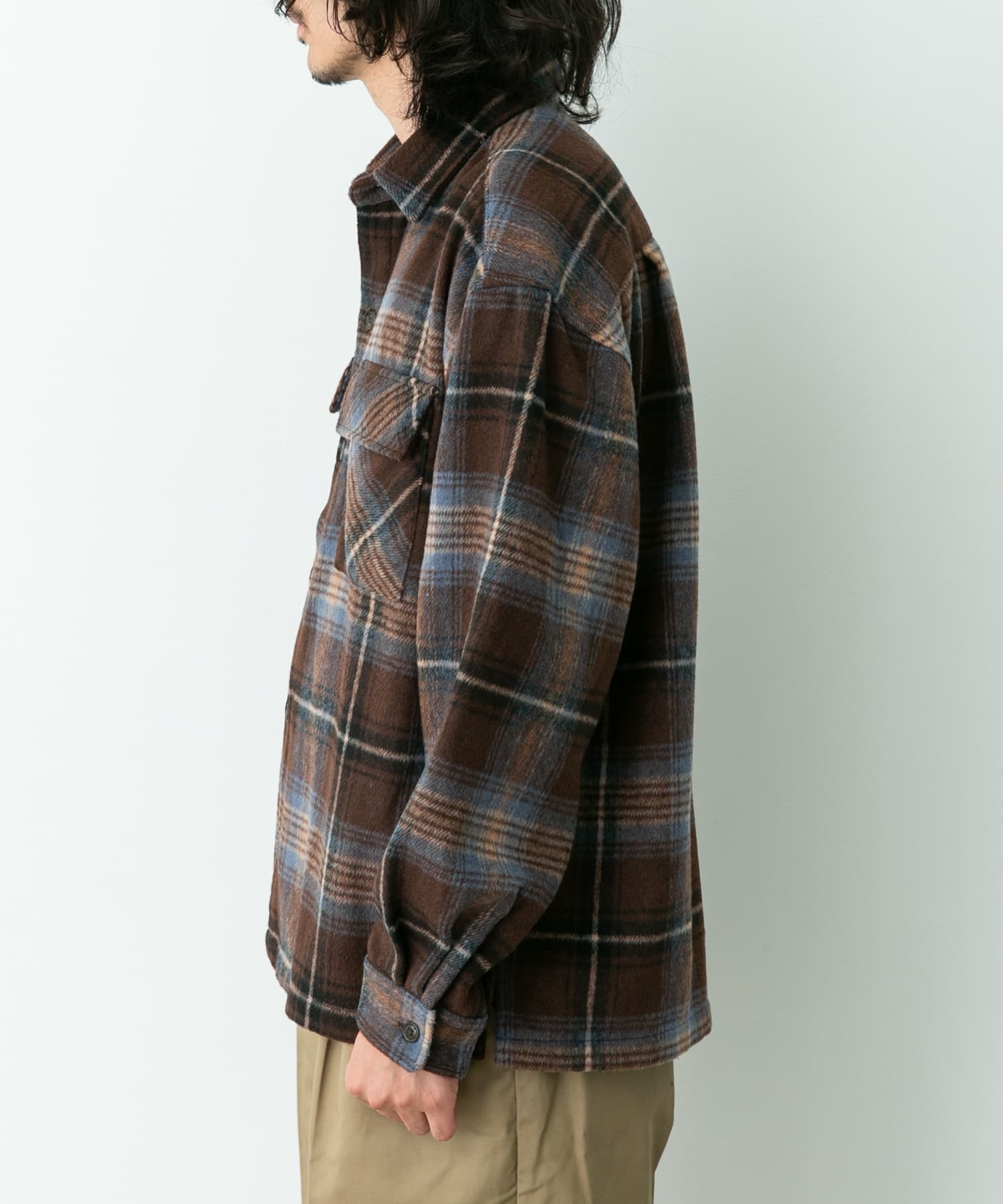 身長：180cm 体重：60kg サイズ：L