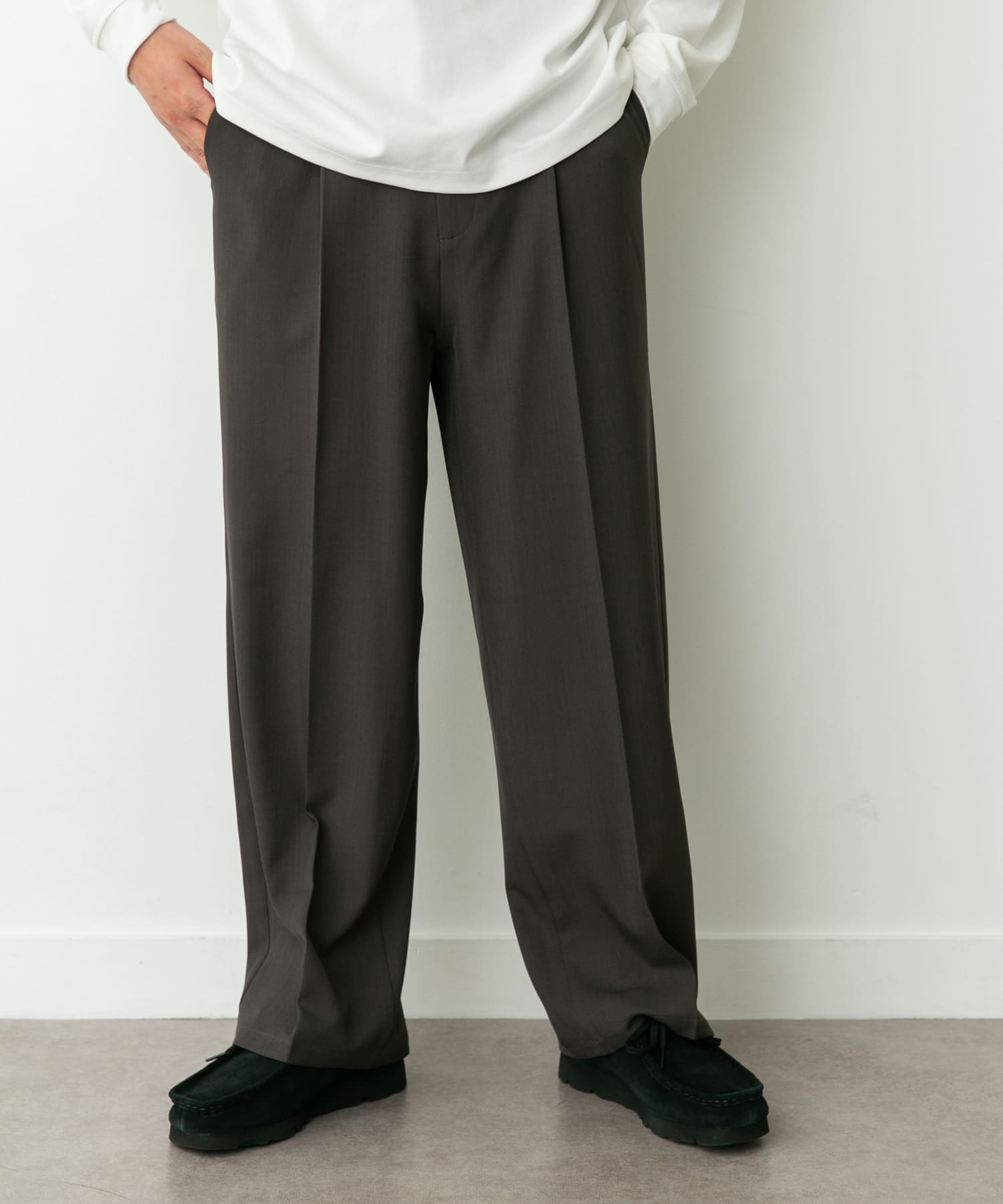 身長：180cm 体重：60kg サイズ：L-L