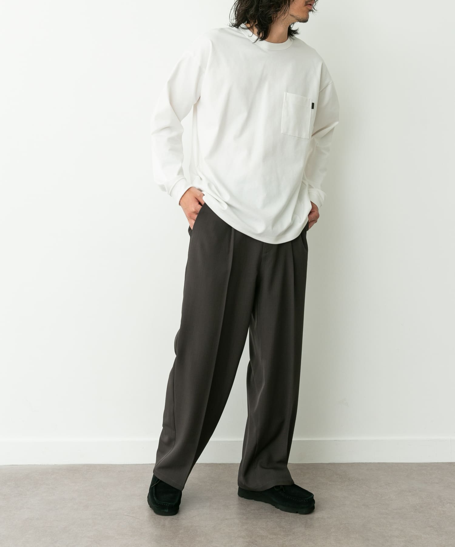 身長：180cm 体重：60kg サイズ：L-L