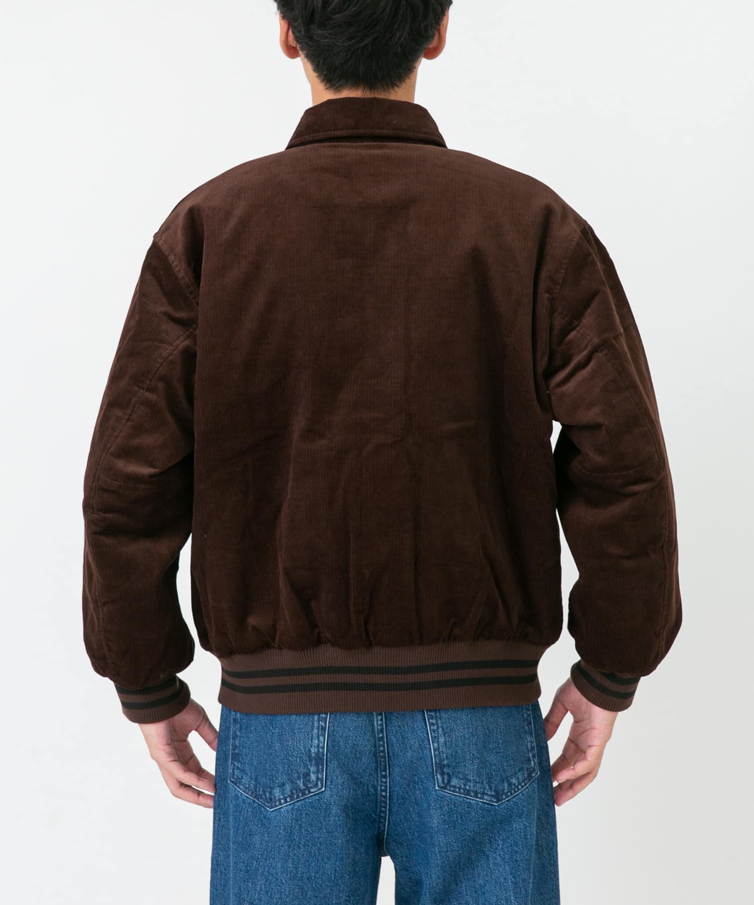 ダークブラウン