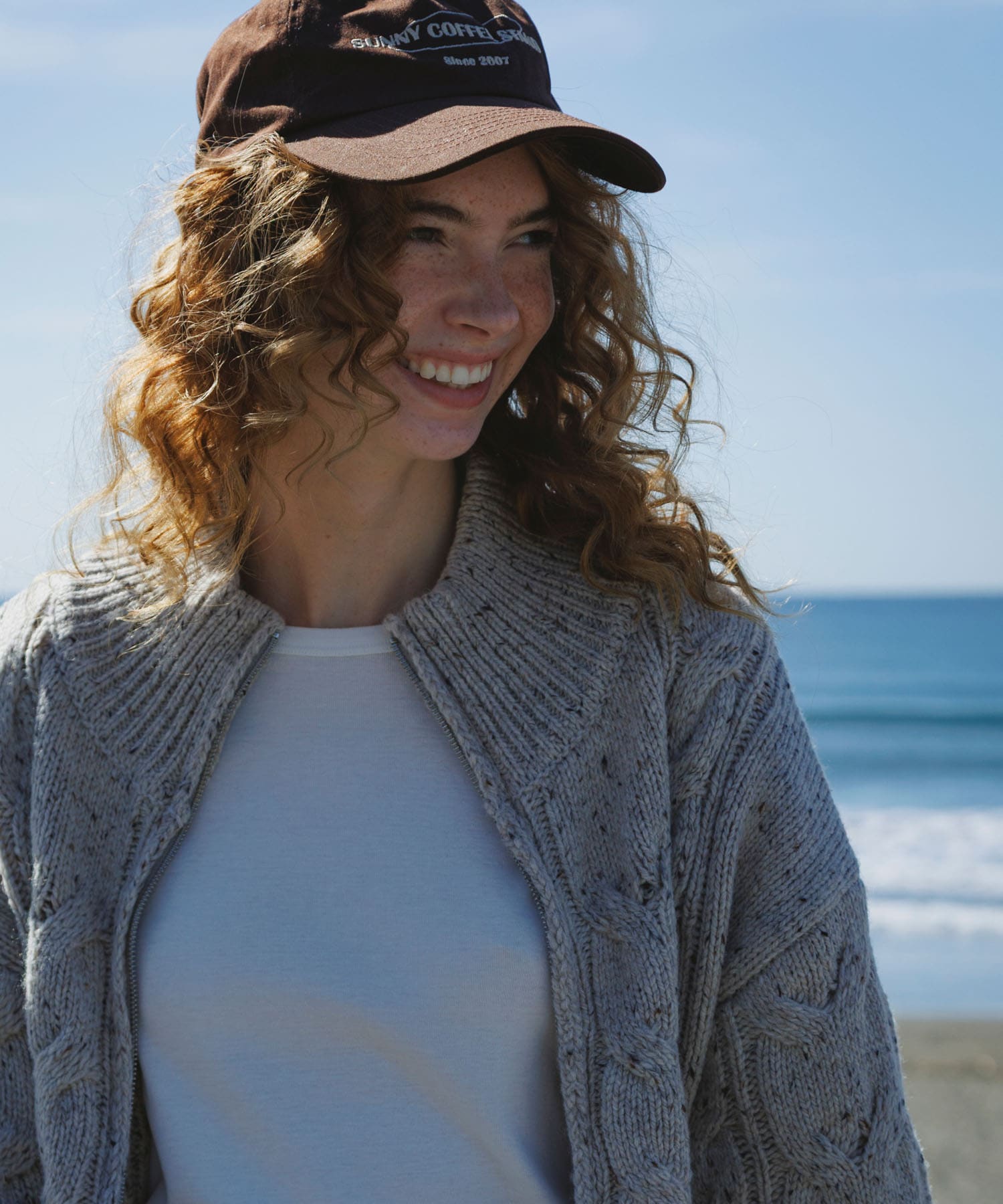 ウールケーブルニットジップブルゾン