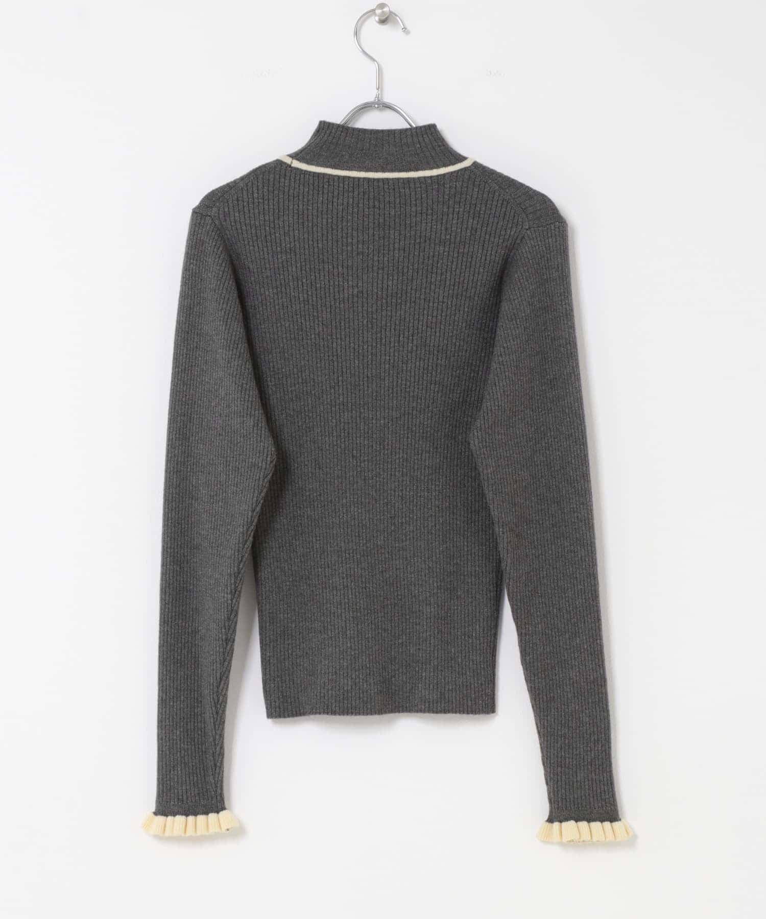 袖口フリルハイネックプルオーバー GRYxOFF FREE